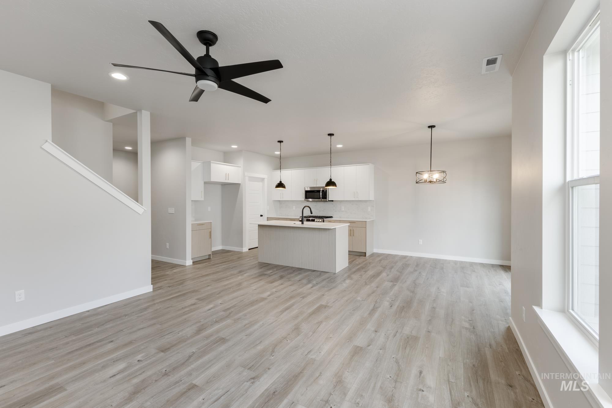 4250 E Kalinga St, Meridian, Idaho 83709, 3 Bedrooms, 2.5 Bathrooms, Residential For Sale, Price $449,990,MLS 98962416