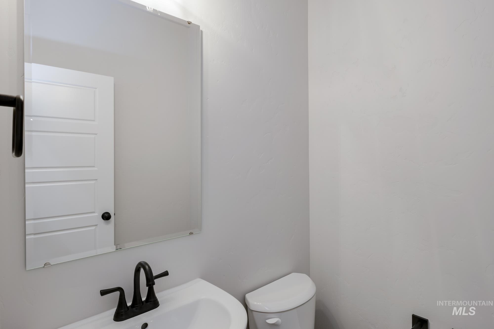 4250 E Kalinga St, Meridian, Idaho 83709, 3 Bedrooms, 2.5 Bathrooms, Residential For Sale, Price $449,990,MLS 98962416