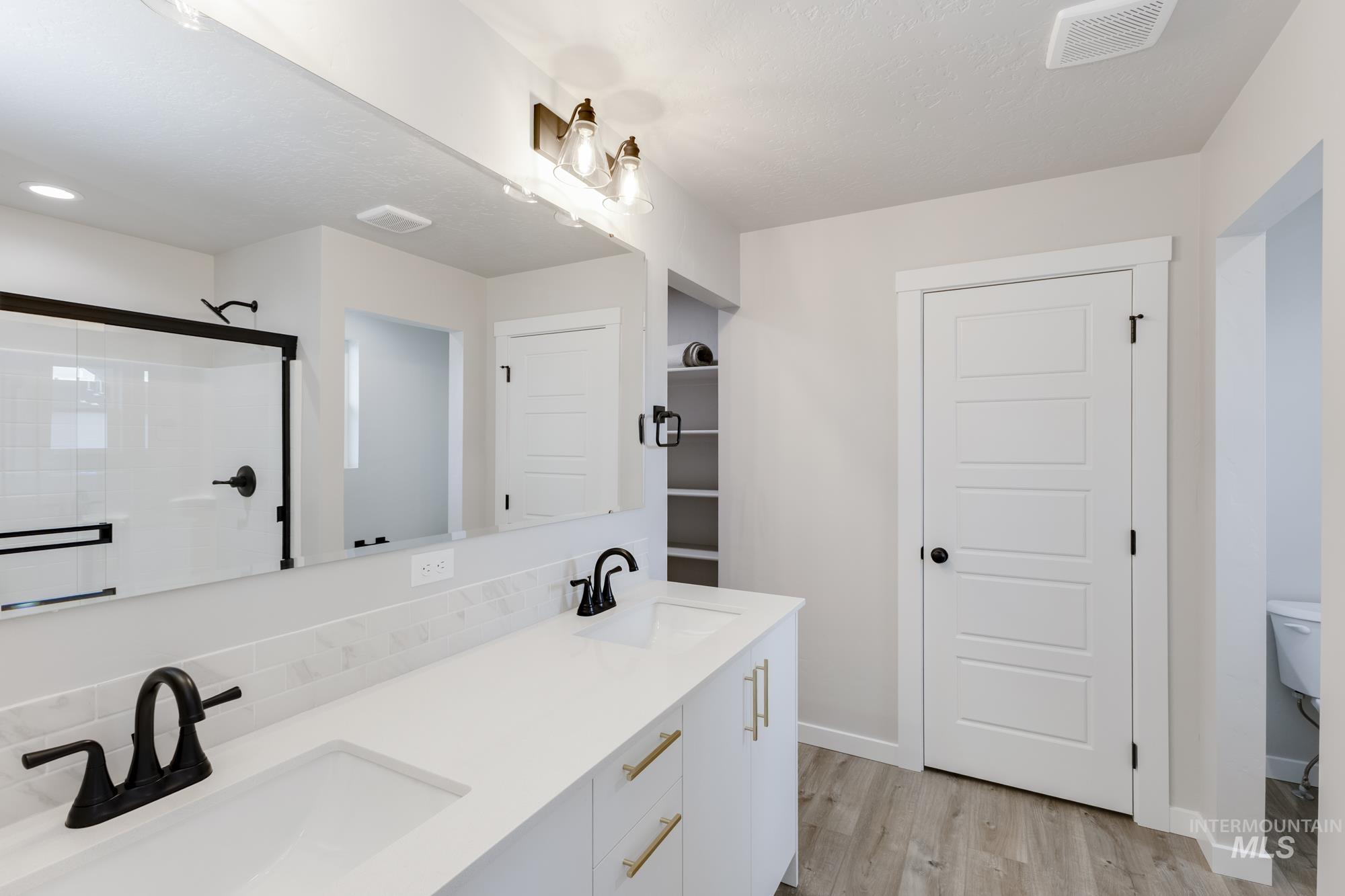 4250 E Kalinga St, Meridian, Idaho 83709, 3 Bedrooms, 2.5 Bathrooms, Residential For Sale, Price $449,990,MLS 98962416