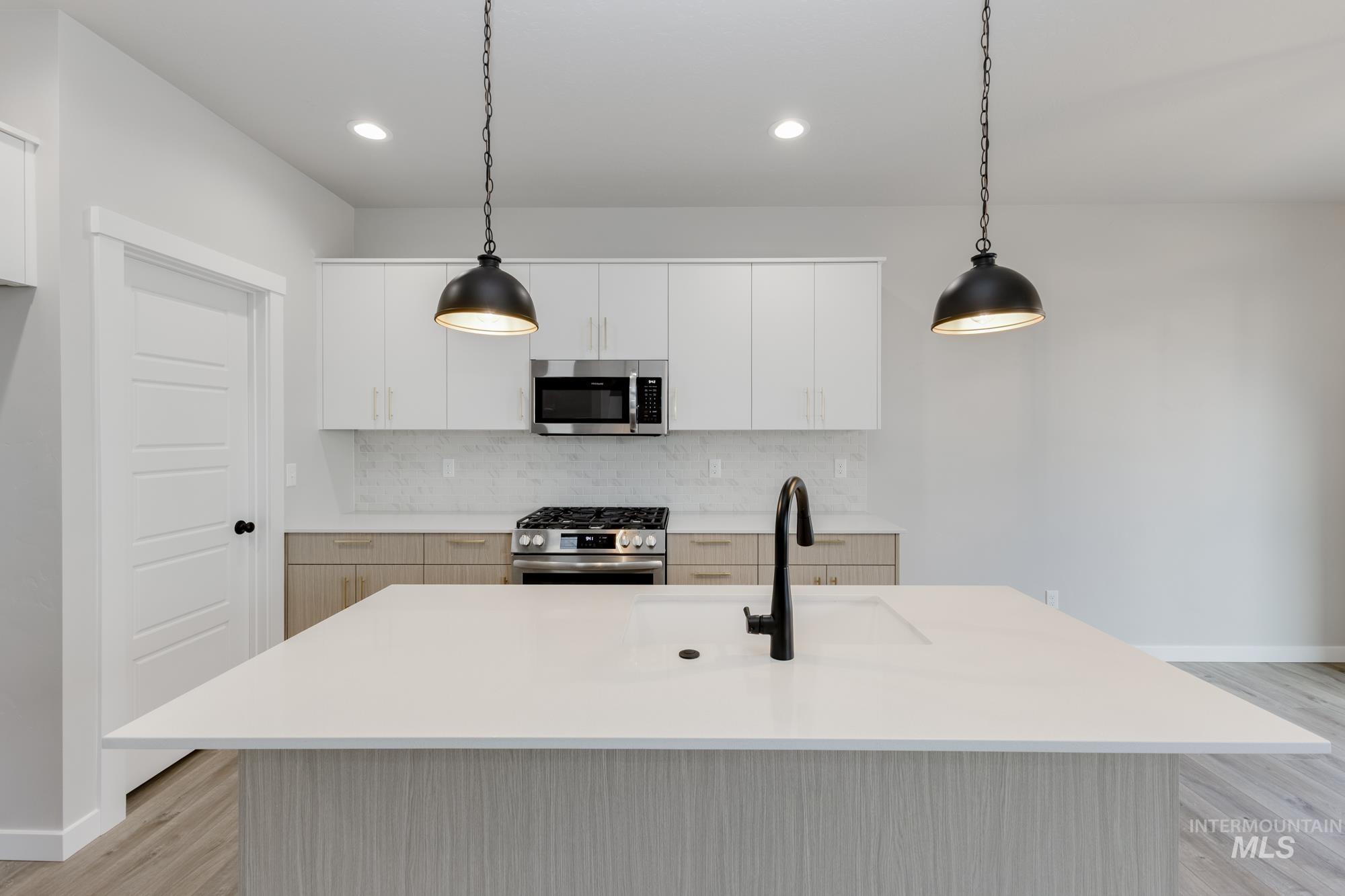 4250 E Kalinga St, Meridian, Idaho 83709, 3 Bedrooms, 2.5 Bathrooms, Residential For Sale, Price $449,990,MLS 98962416