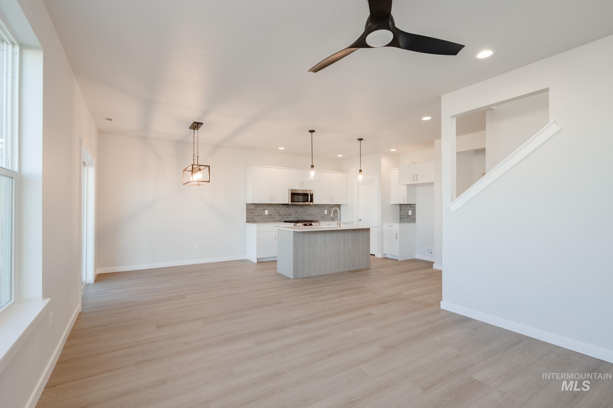 4198 E Hillsong St, Meridian, Idaho 83709, 3 Bedrooms, 2.5 Bathrooms, Residential For Sale, Price $435,990,MLS 98962417