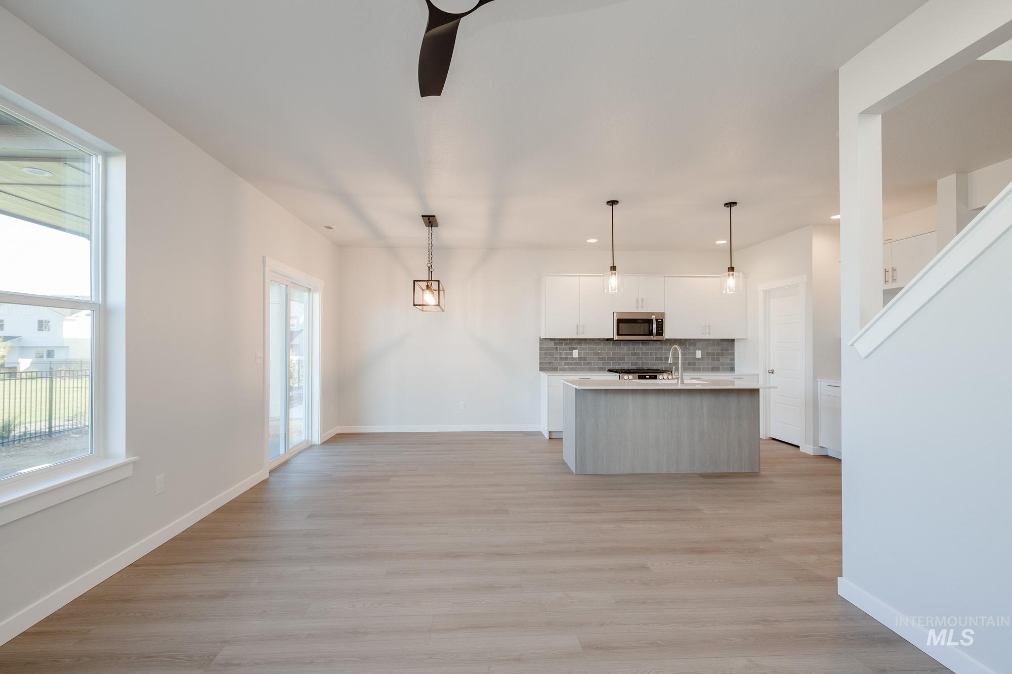 4198 E Hillsong St, Meridian, Idaho 83709, 3 Bedrooms, 2.5 Bathrooms, Residential For Sale, Price $435,990,MLS 98962417