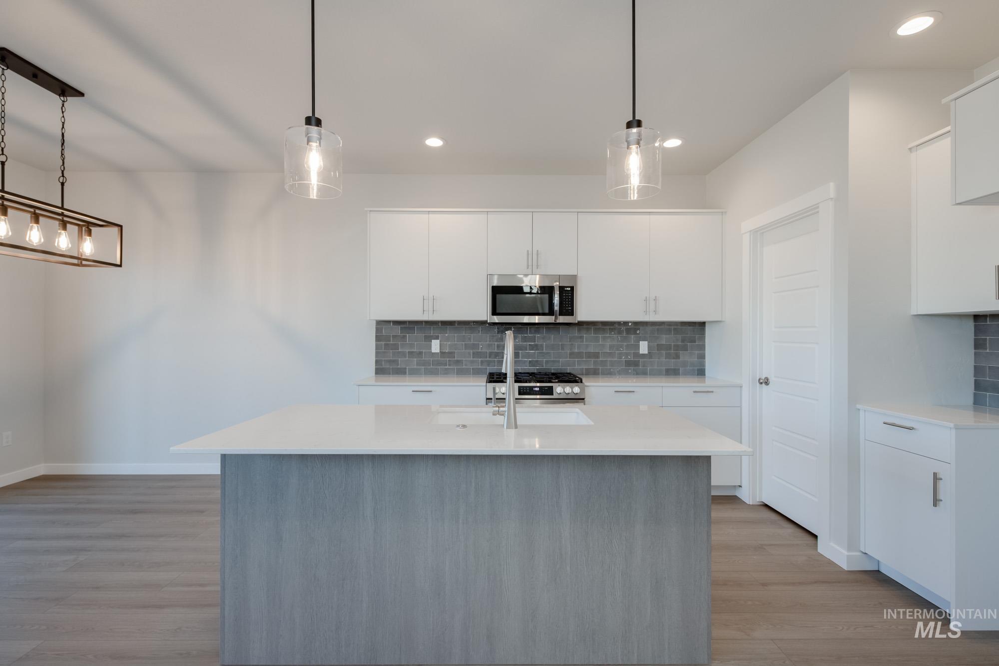 4198 E Hillsong St, Meridian, Idaho 83709, 3 Bedrooms, 2.5 Bathrooms, Residential For Sale, Price $435,990,MLS 98962417