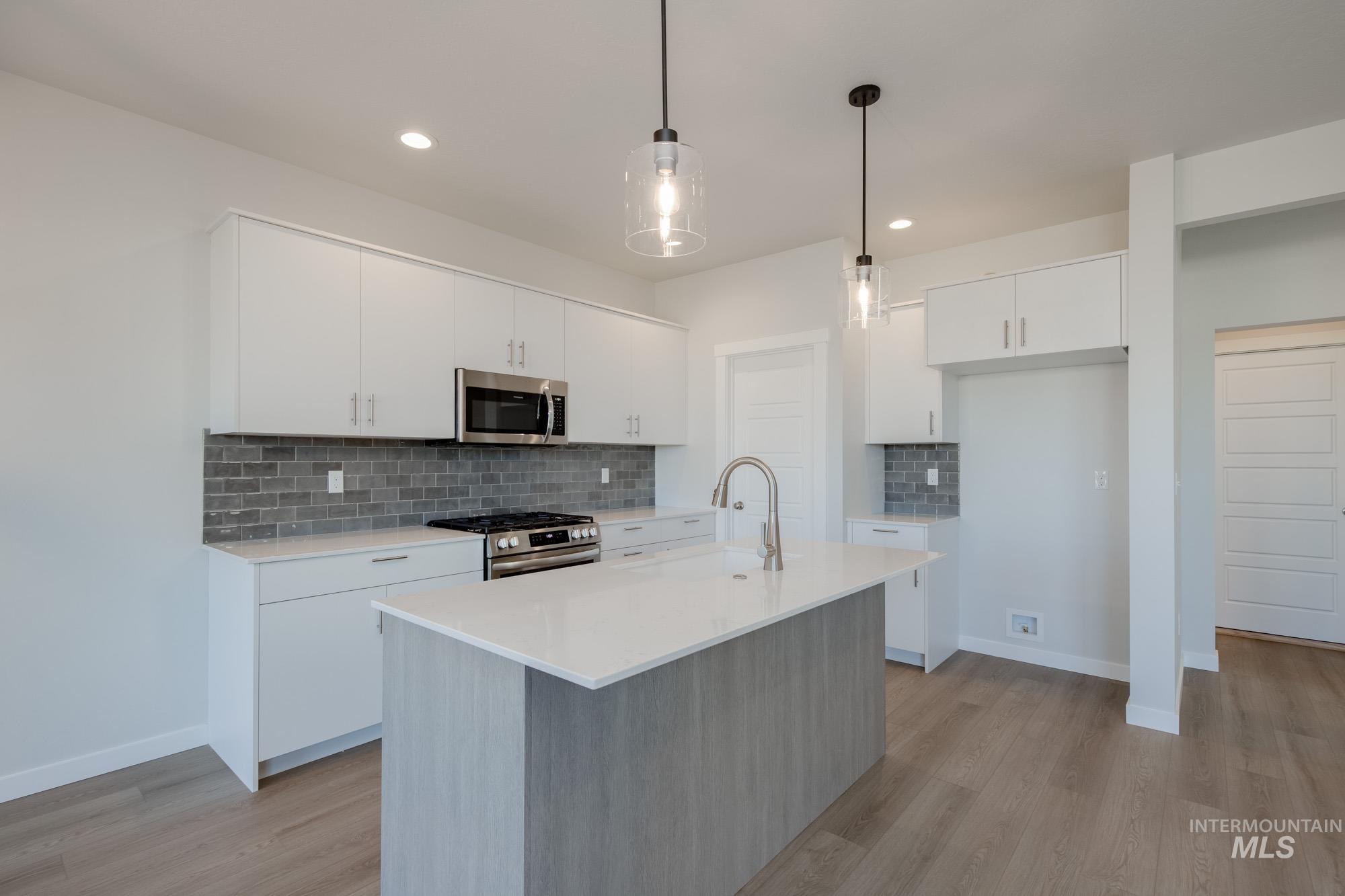 4198 E Hillsong St, Meridian, Idaho 83709, 3 Bedrooms, 2.5 Bathrooms, Residential For Sale, Price $435,990,MLS 98962417