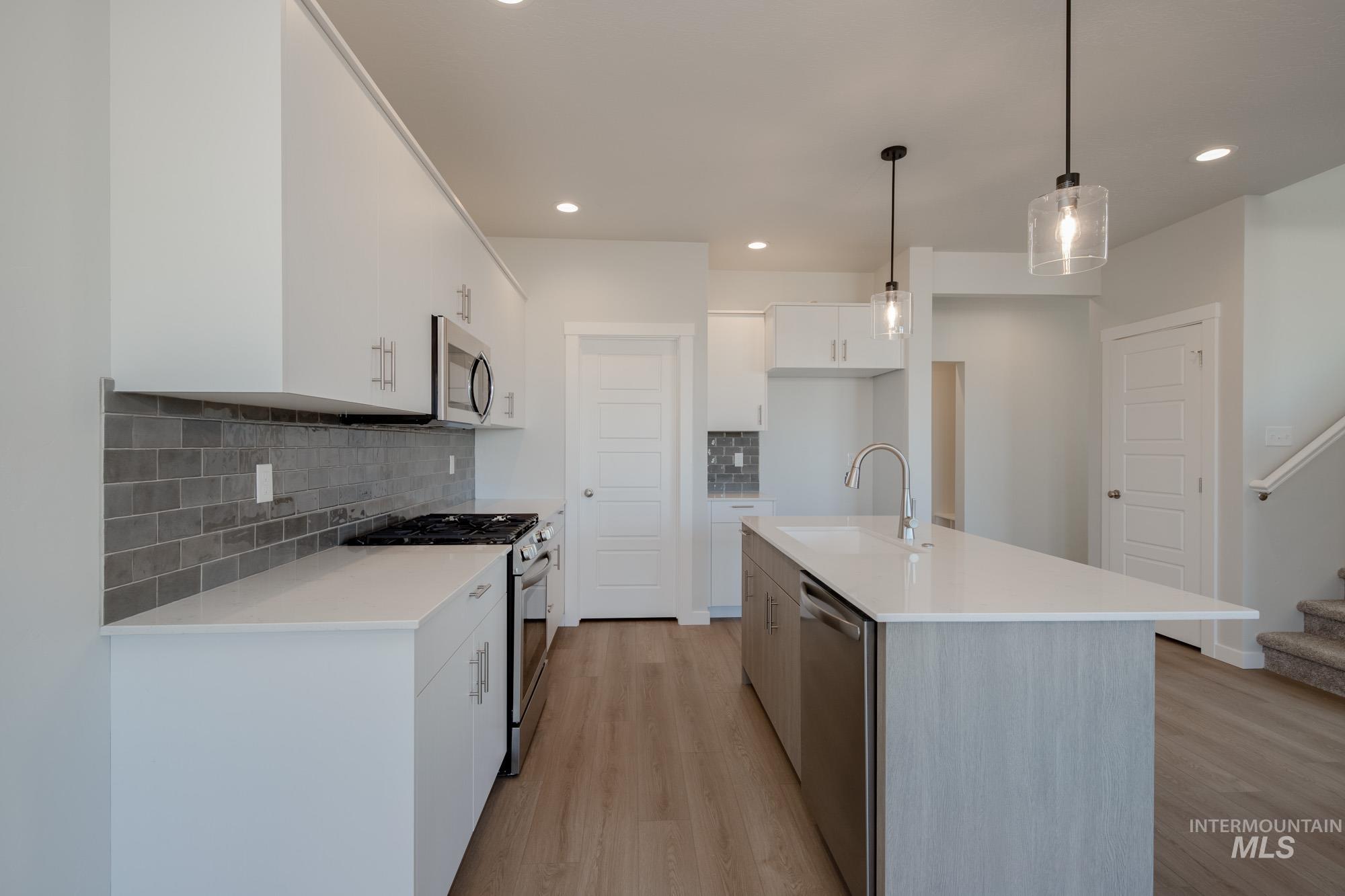 4198 E Hillsong St, Meridian, Idaho 83709, 3 Bedrooms, 2.5 Bathrooms, Residential For Sale, Price $435,990,MLS 98962417