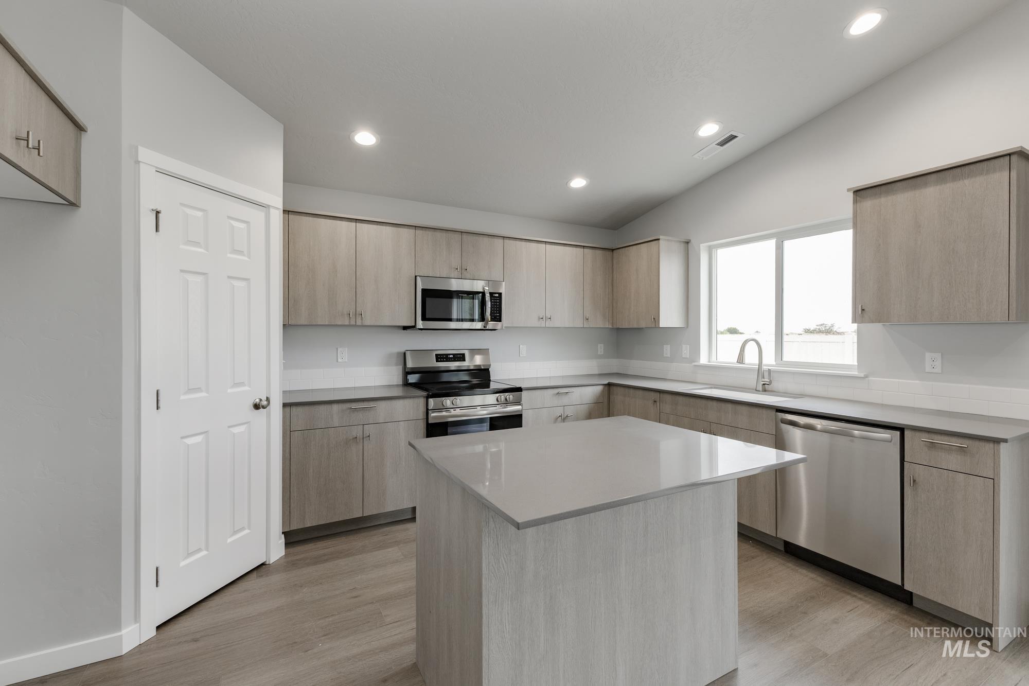 2090 W Penstemon St, Kuna, Idaho 83634, 4 Bedrooms, 2 Bathrooms, Residential For Sale, Price $437,990,MLS 98962419