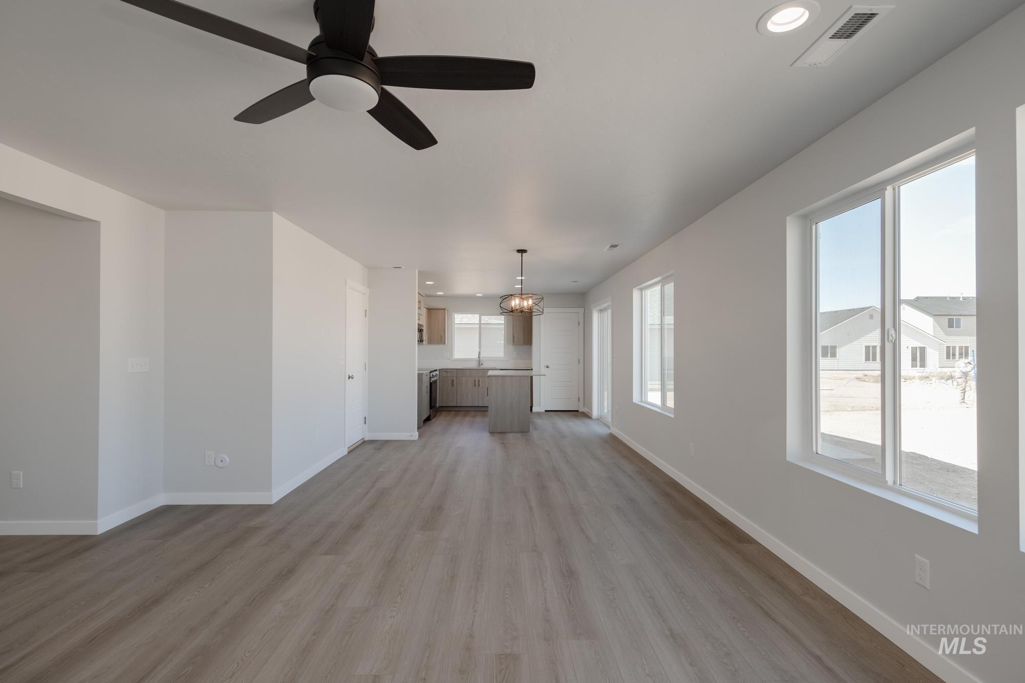 3882 W Maypearl St, Meridian, Idaho 83642, 4 Bedrooms, 2.5 Bathrooms, Residential For Sale, Price $459,990,MLS 98962421