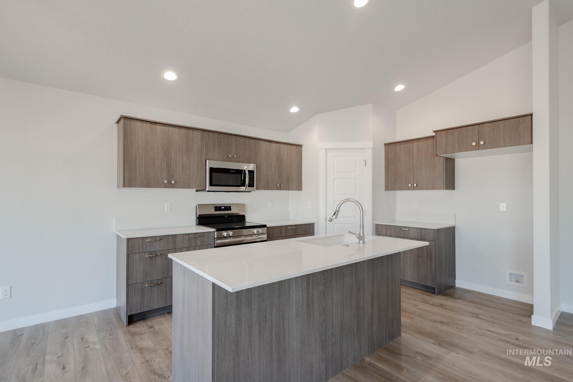 3904 W Maypearl St, Meridian, Idaho 83642, 3 Bedrooms, 2 Bathrooms, Residential For Sale, Price $414,990,MLS 98962425