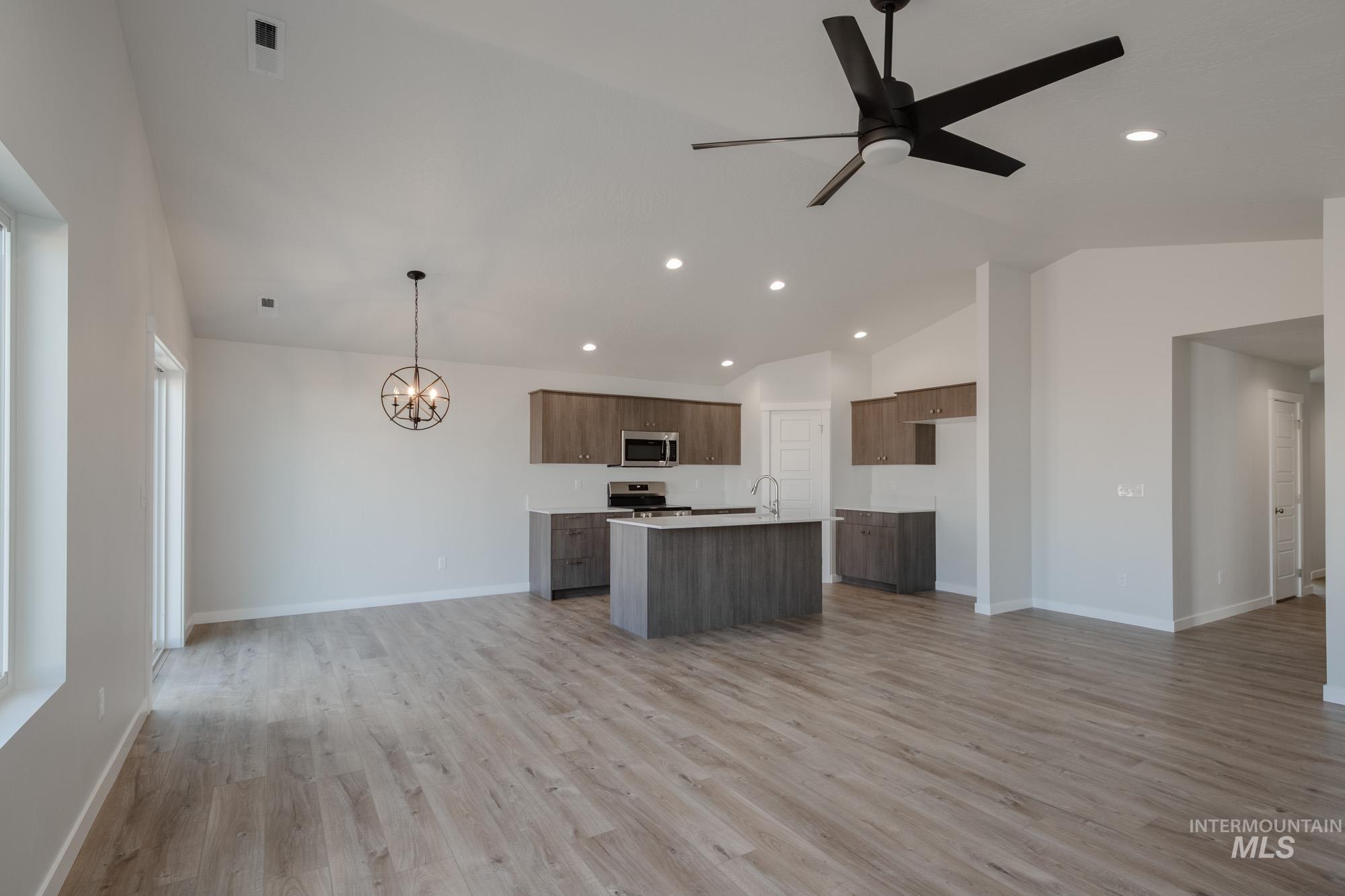 3904 W Maypearl St, Meridian, Idaho 83642, 3 Bedrooms, 2 Bathrooms, Residential For Sale, Price $414,990,MLS 98962425