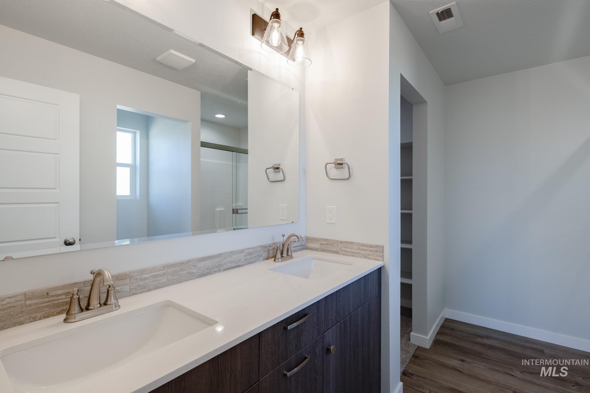 3904 W Maypearl St, Meridian, Idaho 83642, 3 Bedrooms, 2 Bathrooms, Residential For Sale, Price $414,990,MLS 98962425