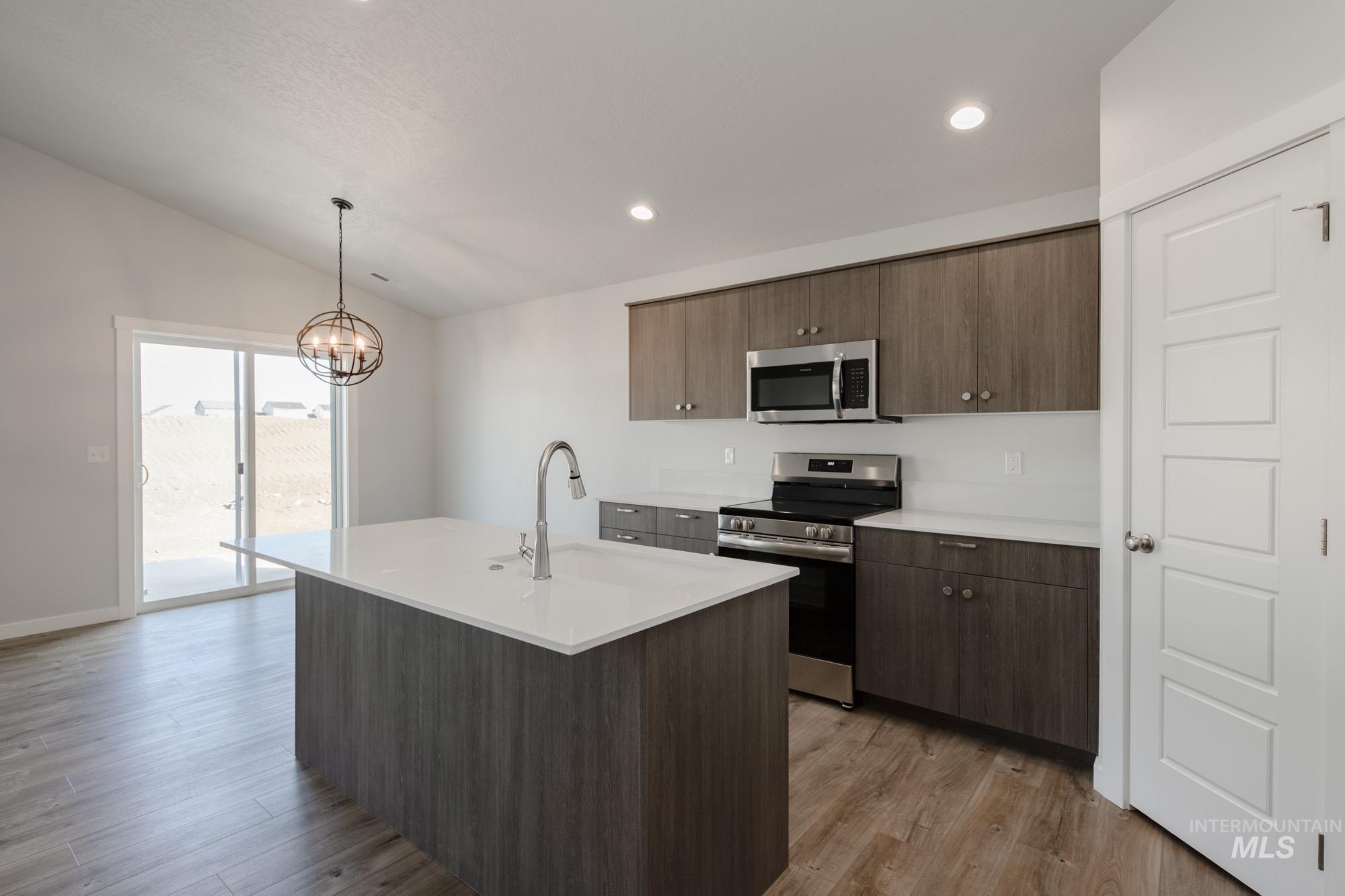 3904 W Maypearl St, Meridian, Idaho 83642, 3 Bedrooms, 2 Bathrooms, Residential For Sale, Price $414,990,MLS 98962425