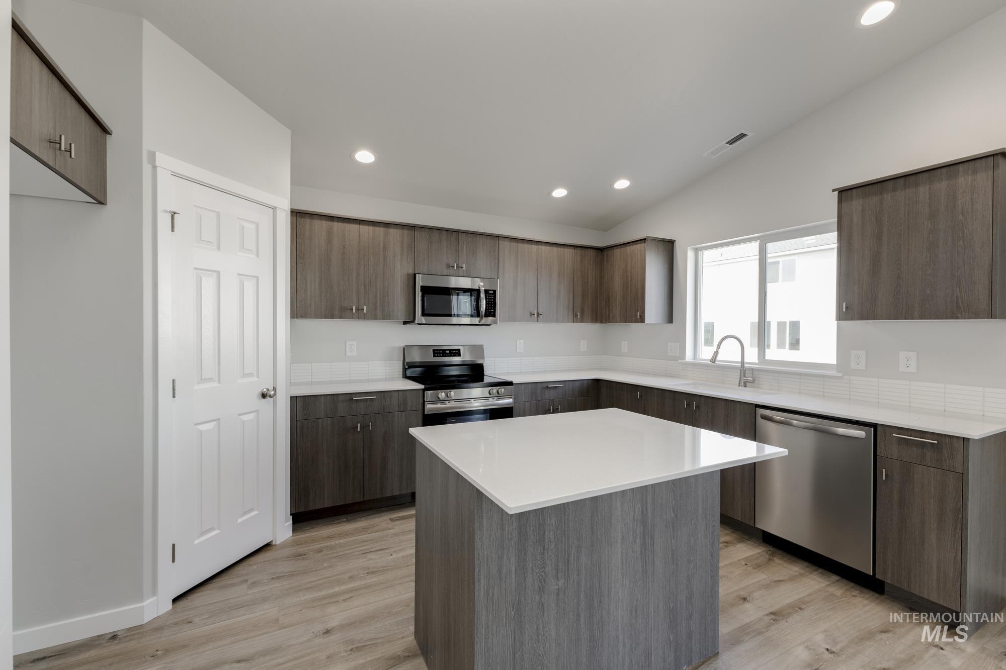 13306 Cut St, Caldwell, Idaho 83607, 4 Bedrooms, 2 Bathrooms, Residential For Sale, Price $415,990,MLS 98962428