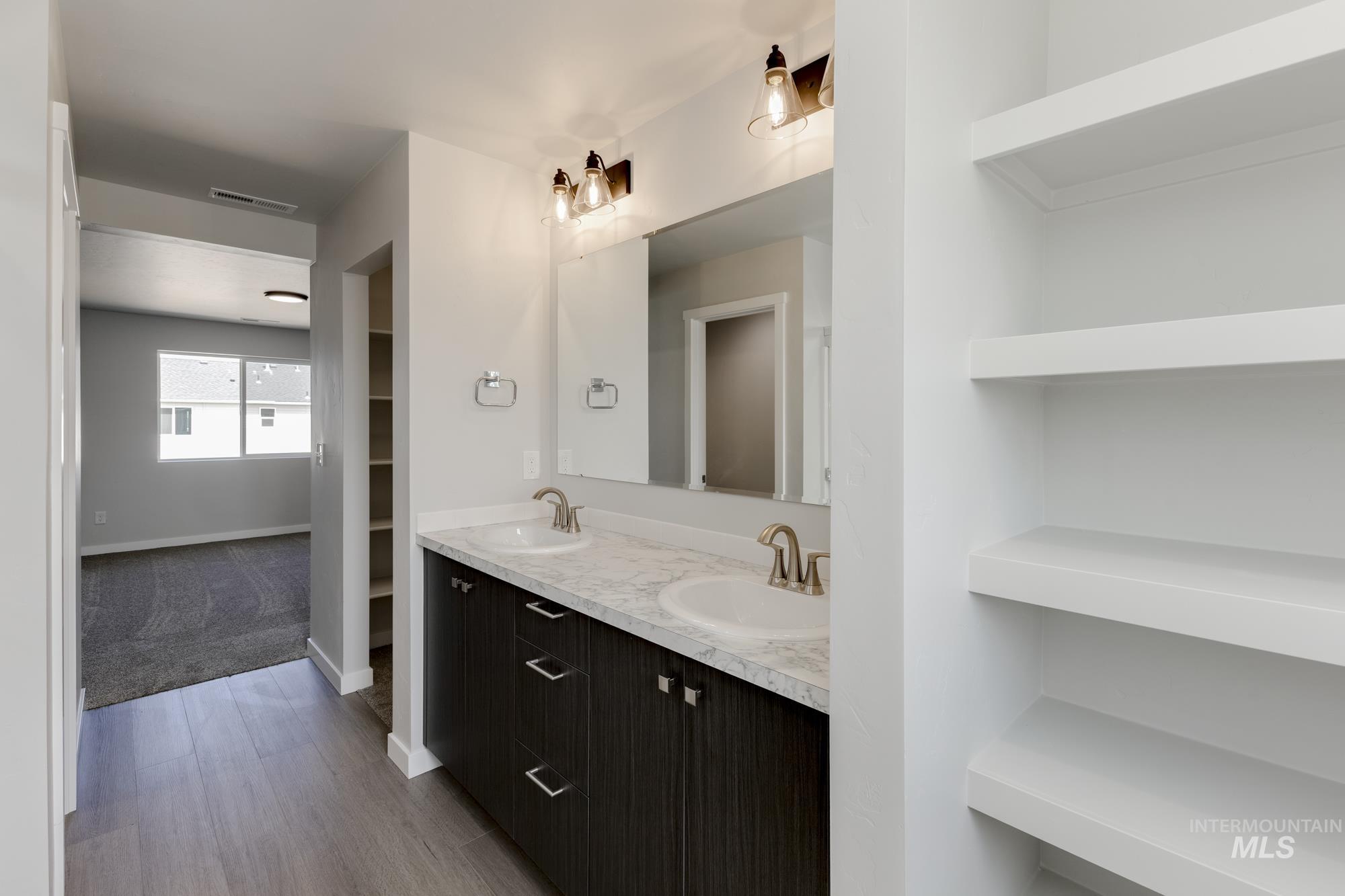 13318 Cut St, Caldwell, Idaho 83607, 4 Bedrooms, 2.5 Bathrooms, Residential For Sale, Price $429,990,MLS 98962429