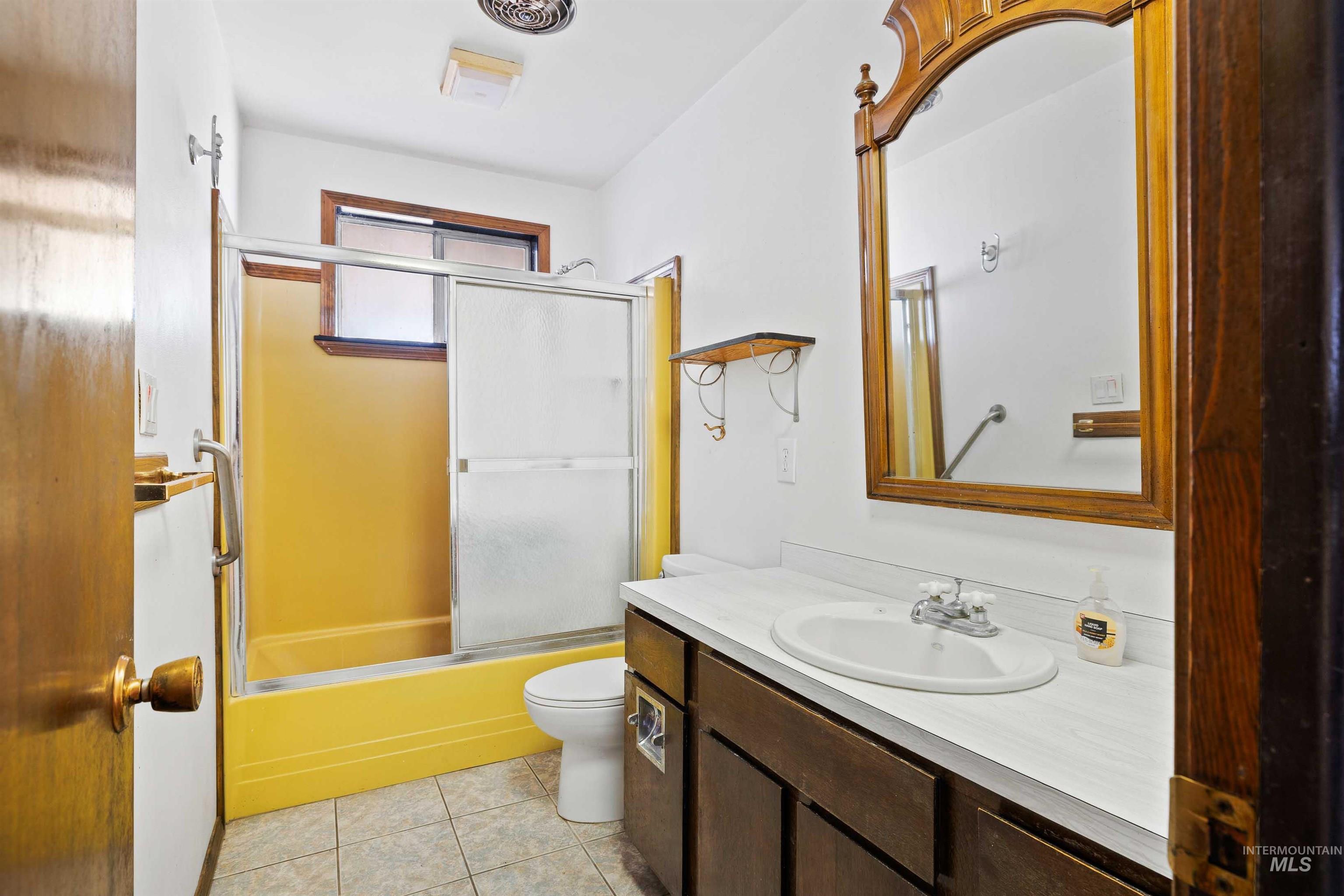 929 Sprague Avenue, Buhl, Idaho 83316, 3 Bedrooms, 2 Bathrooms, Residential For Sale, Price $199,900,MLS 98962438