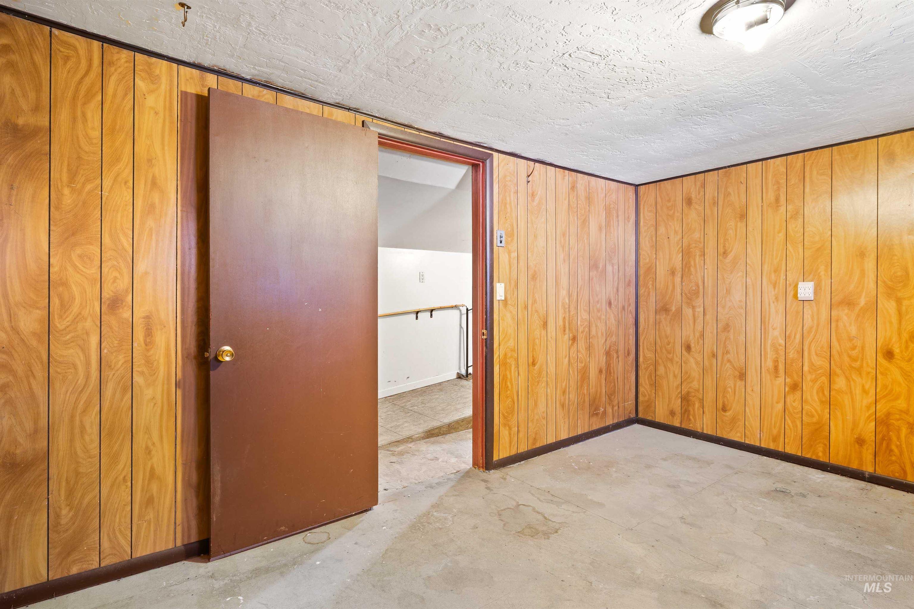 929 Sprague Avenue, Buhl, Idaho 83316, 3 Bedrooms, 2 Bathrooms, Residential For Sale, Price $199,900,MLS 98962438