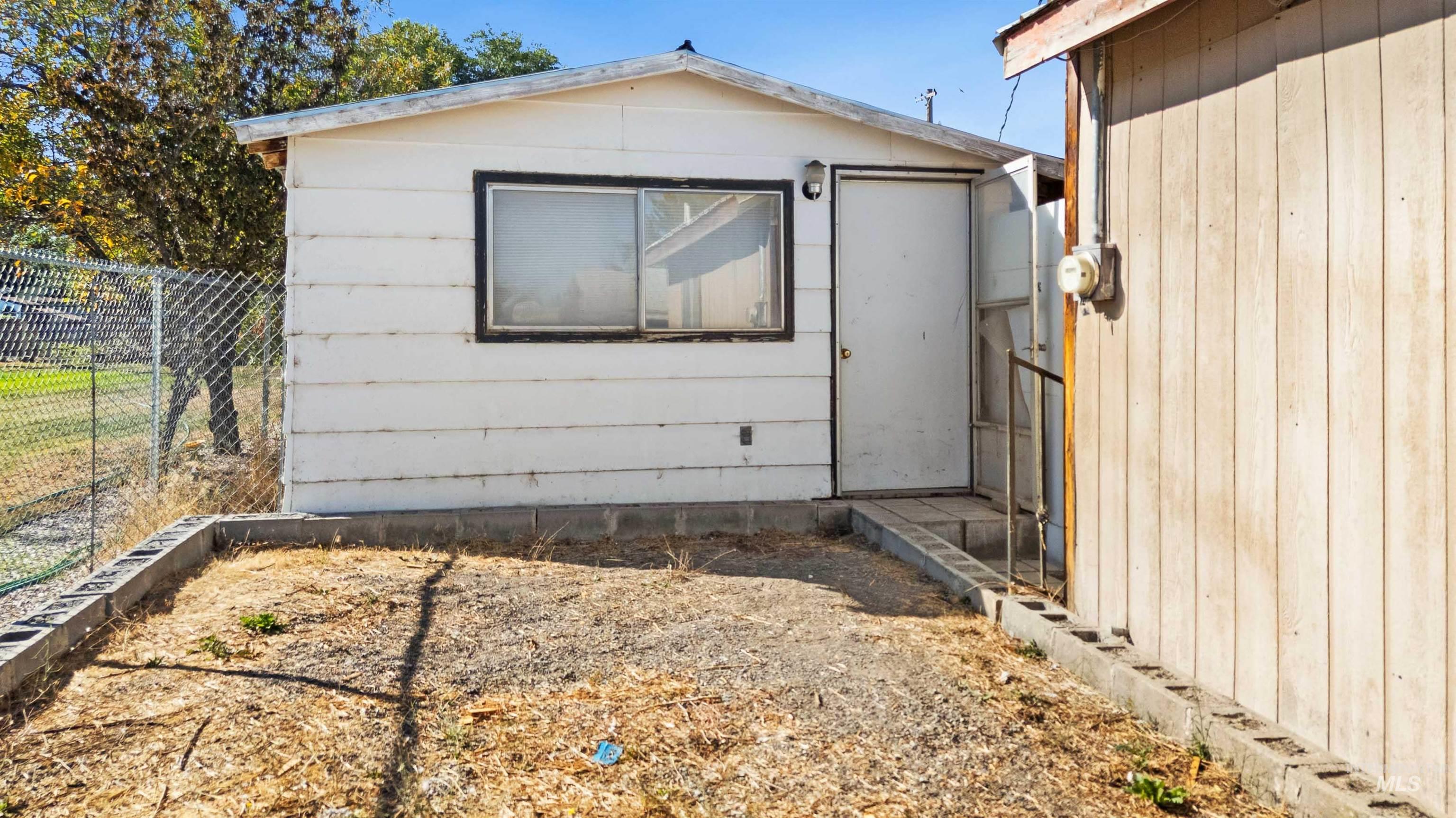 929 Sprague Avenue, Buhl, Idaho 83316, 3 Bedrooms, 2 Bathrooms, Residential For Sale, Price $199,900,MLS 98962438