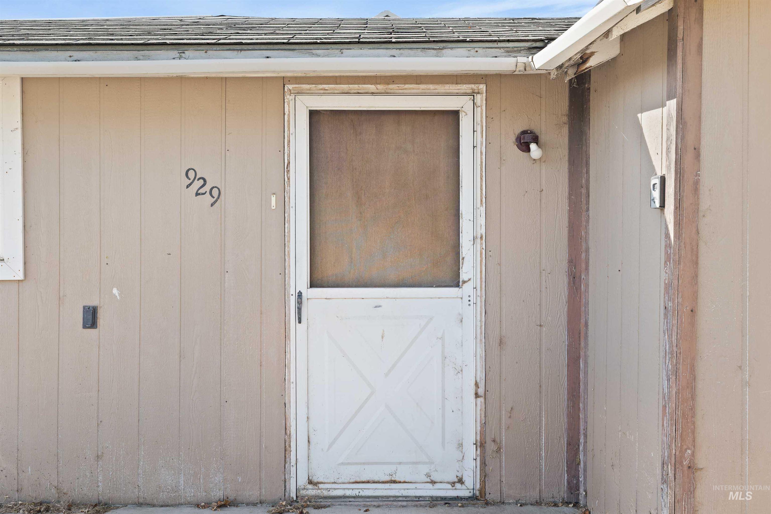 929 Sprague Avenue, Buhl, Idaho 83316, 3 Bedrooms, 2 Bathrooms, Residential For Sale, Price $199,900,MLS 98962438