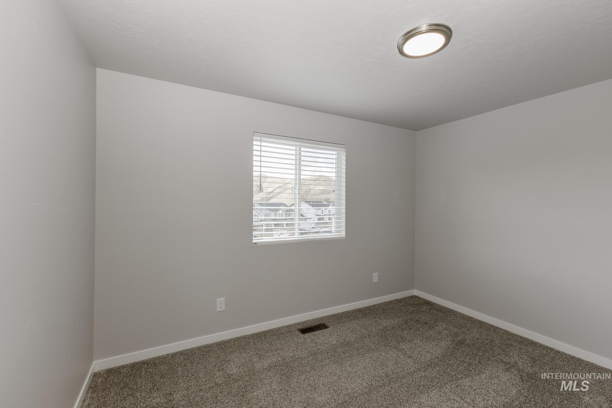 115 Caribou St, Horseshoe Bend, Idaho 83629, 3 Bedrooms, 2.5 Bathrooms, Residential For Sale, Price $319,990,MLS 98962442