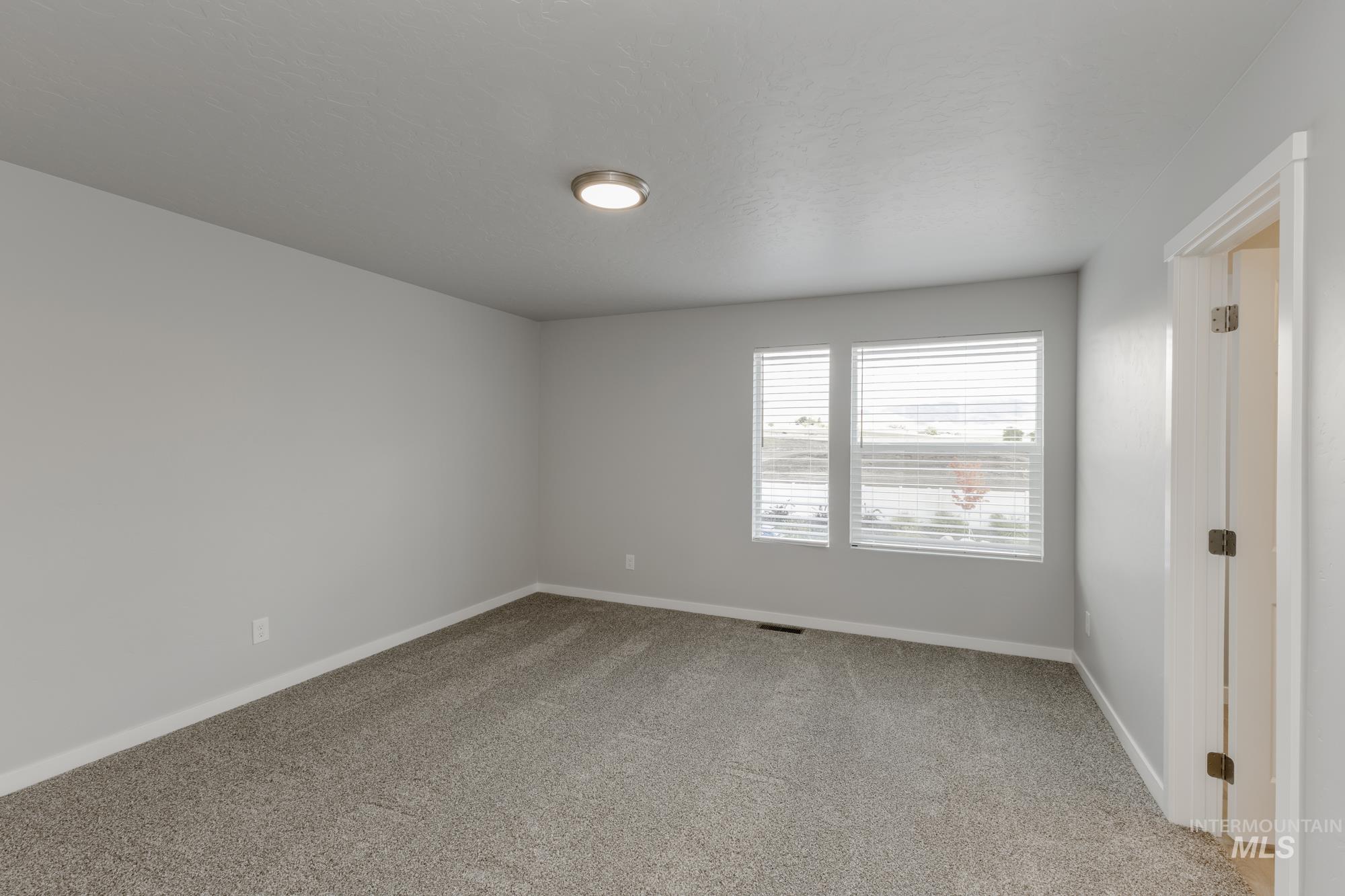 115 Caribou St, Horseshoe Bend, Idaho 83629, 3 Bedrooms, 2.5 Bathrooms, Residential For Sale, Price $319,990,MLS 98962442