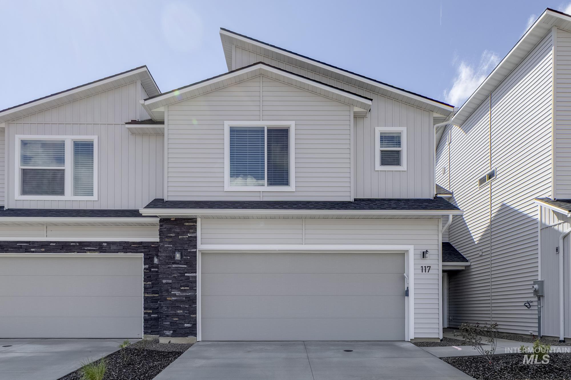 117 Caribou St, Horseshoe Bend, Idaho 83629, 3 Bedrooms, 2.5 Bathrooms, Residential For Sale, Price $317,990,MLS 98962443