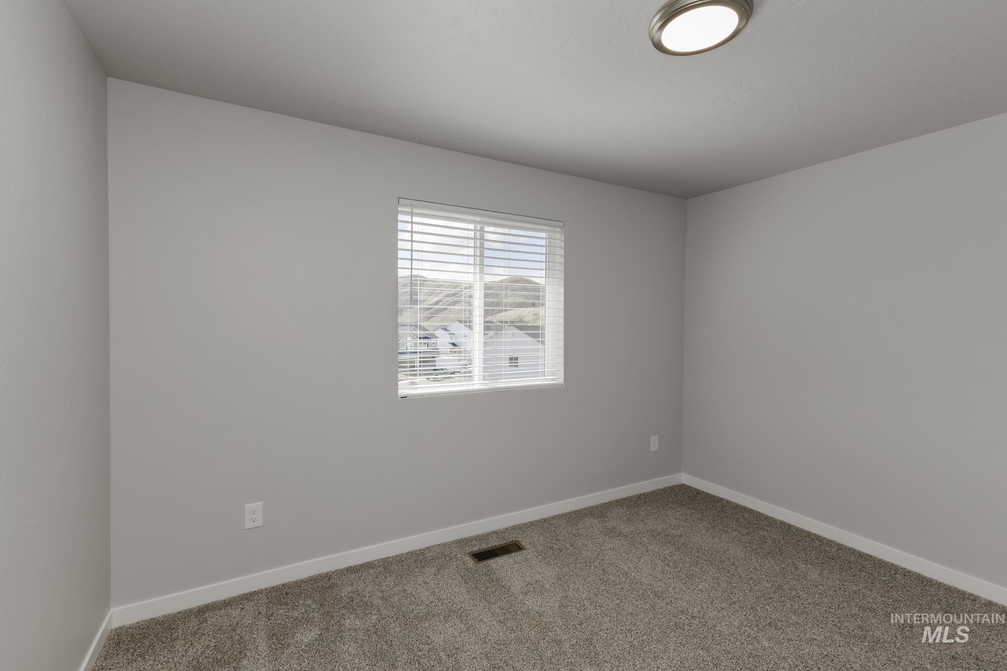 117 Caribou St, Horseshoe Bend, Idaho 83629, 3 Bedrooms, 2.5 Bathrooms, Residential For Sale, Price $317,990,MLS 98962443