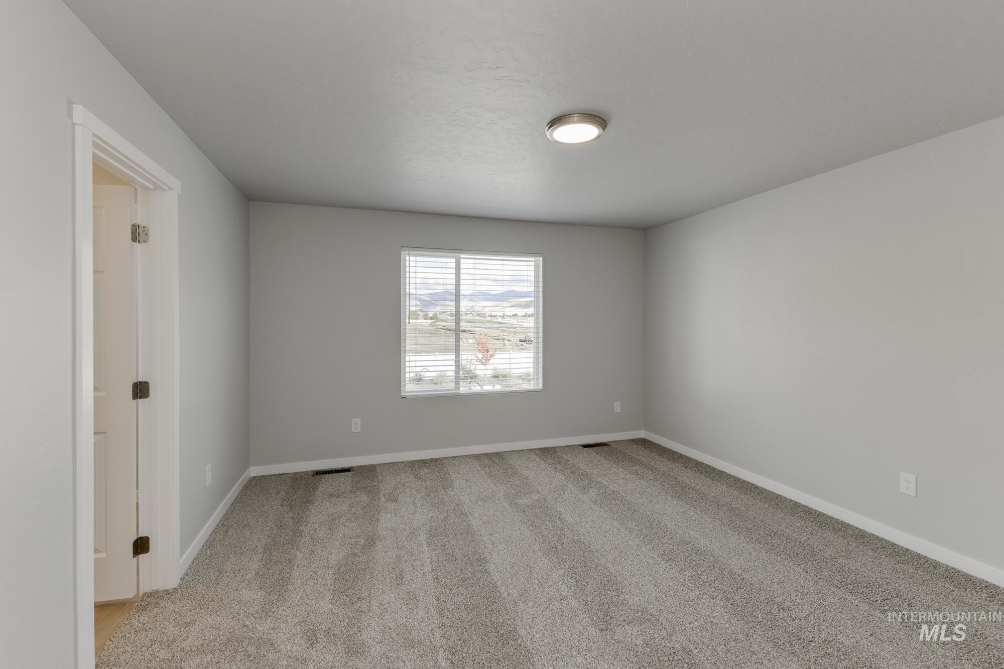 117 Caribou St, Horseshoe Bend, Idaho 83629, 3 Bedrooms, 2.5 Bathrooms, Residential For Sale, Price $317,990,MLS 98962443