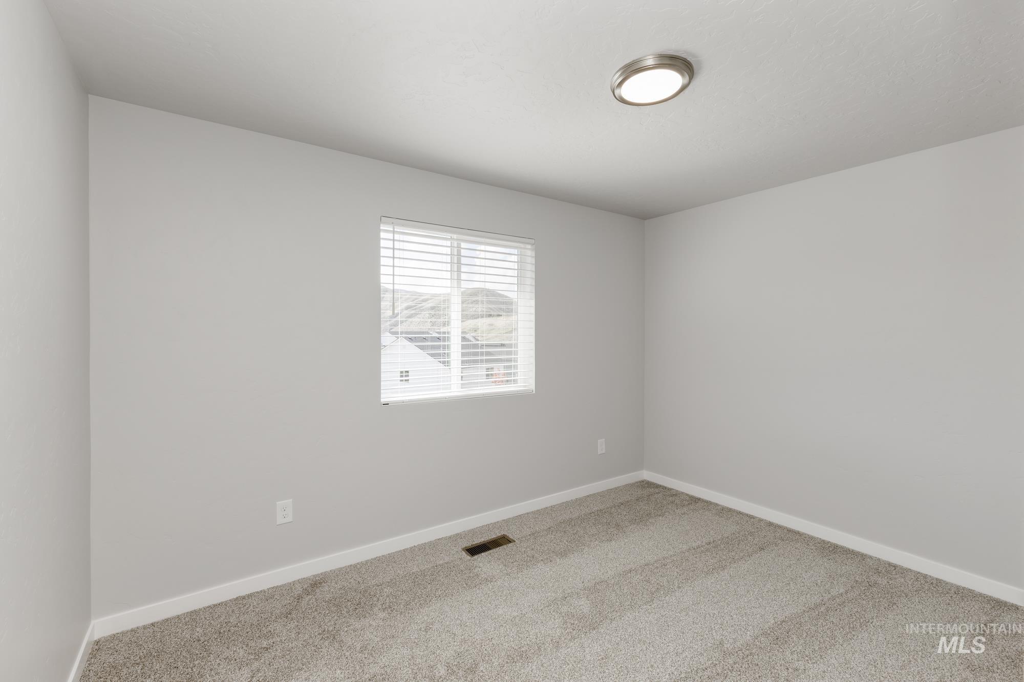 119 Caribou St, Horseshoe Bend, Idaho 83629, 3 Bedrooms, 2.5 Bathrooms, Residential For Sale, Price $317,990,MLS 98962444