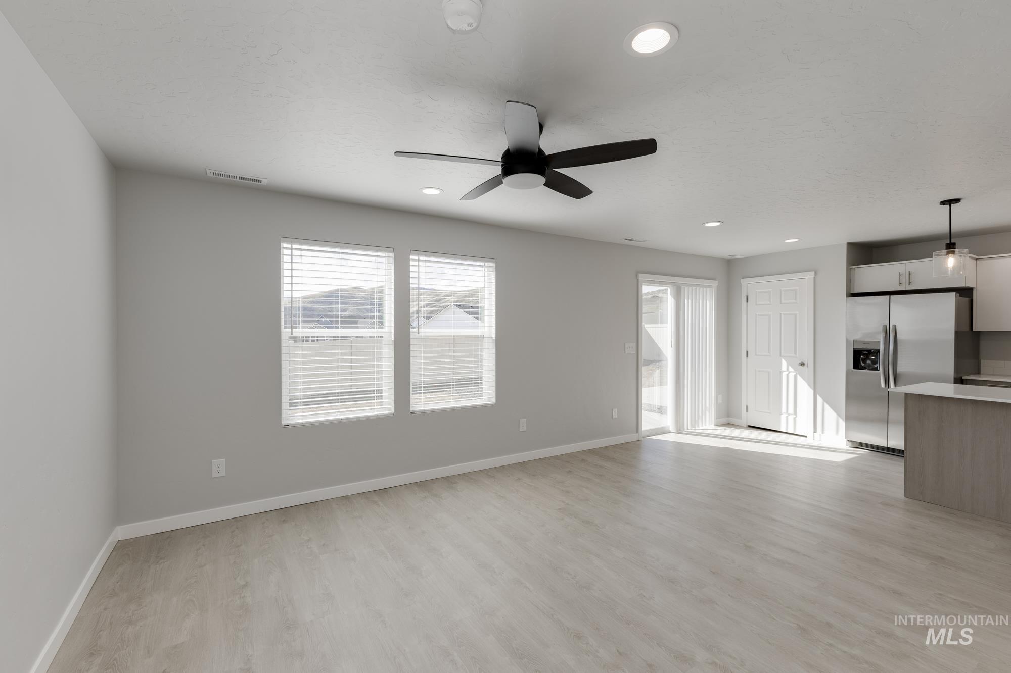 119 Caribou St, Horseshoe Bend, Idaho 83629, 3 Bedrooms, 2.5 Bathrooms, Residential For Sale, Price $317,990,MLS 98962444