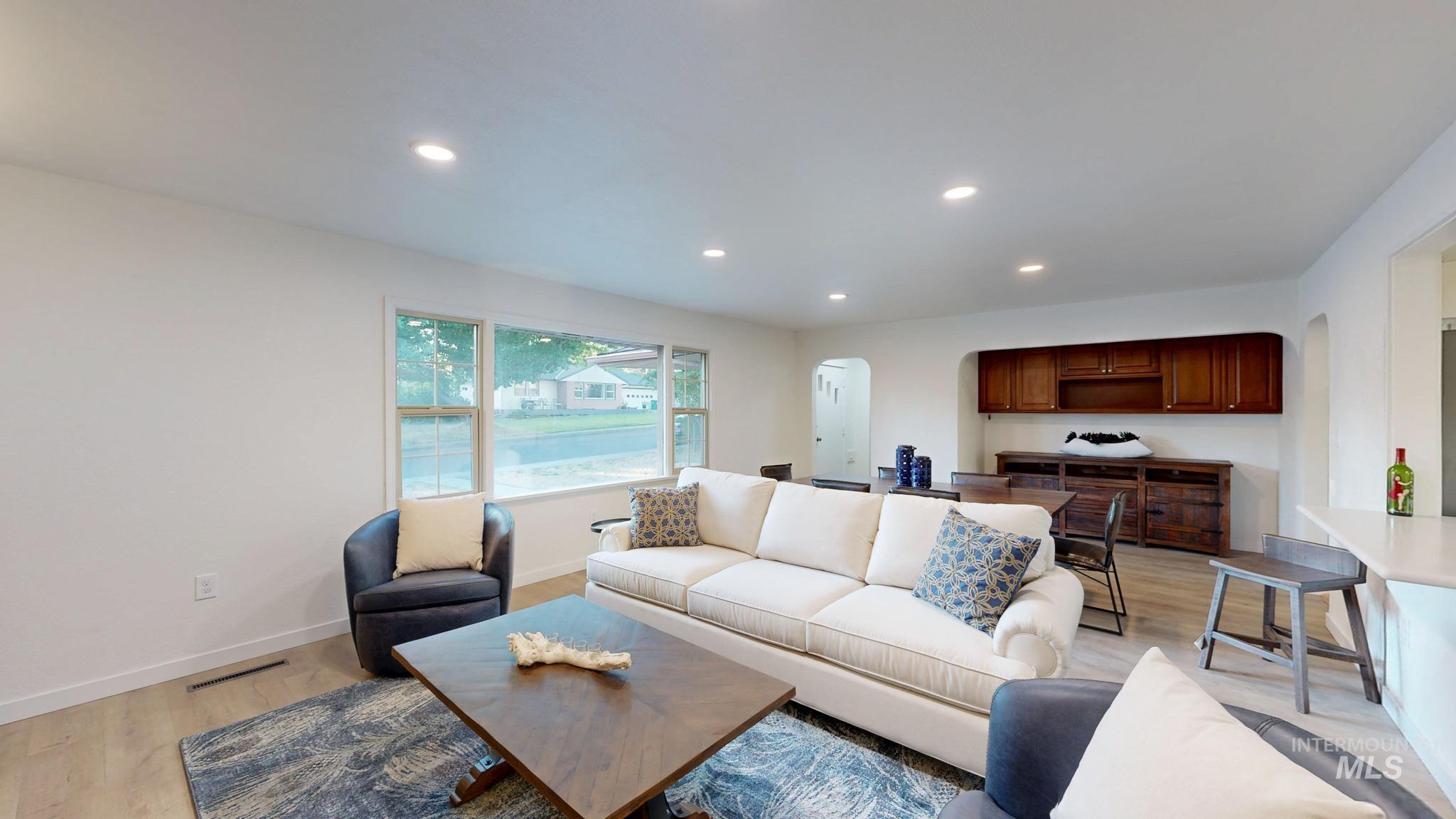 204 N Blaine, Moscow, Idaho 83843, 5 Bedrooms, 3 Bathrooms, Residential For Sale, Price $590,000,MLS 98962451