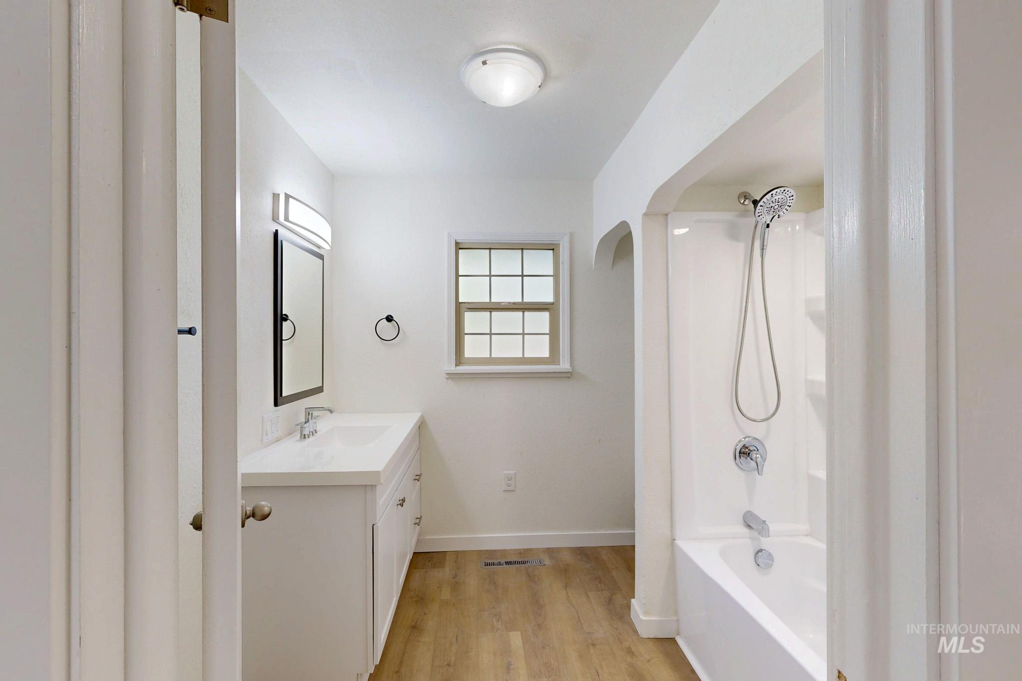 204 N Blaine, Moscow, Idaho 83843, 5 Bedrooms, 3 Bathrooms, Residential For Sale, Price $590,000,MLS 98962451