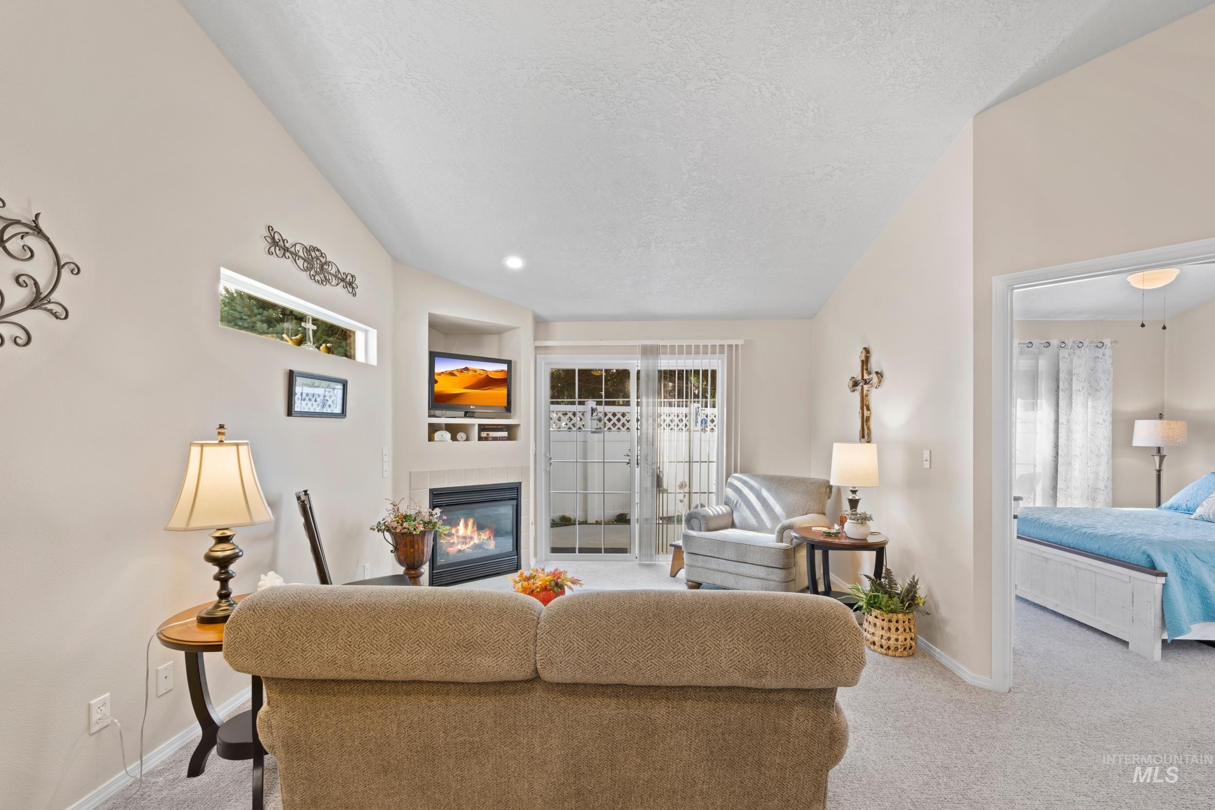 105 E Waterbury Ln, Meridian, Idaho 83646, 2 Bedrooms, 2 Bathrooms, Residential For Sale, Price $309,990,MLS 98962472