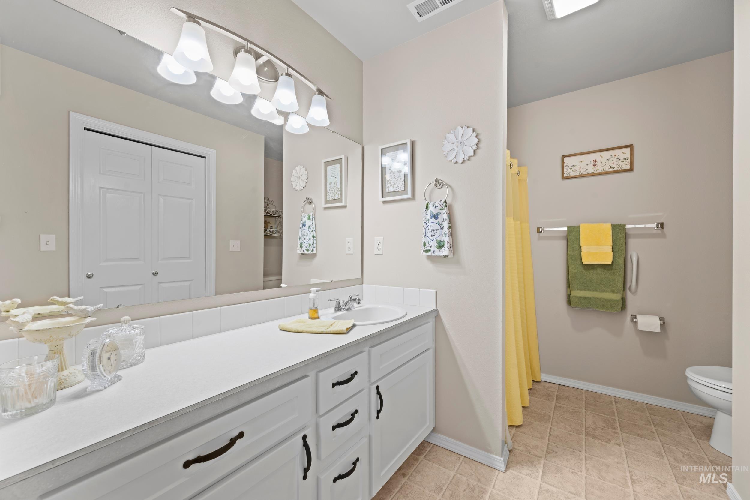 105 E Waterbury Ln, Meridian, Idaho 83646, 2 Bedrooms, 2 Bathrooms, Residential For Sale, Price $309,990,MLS 98962472