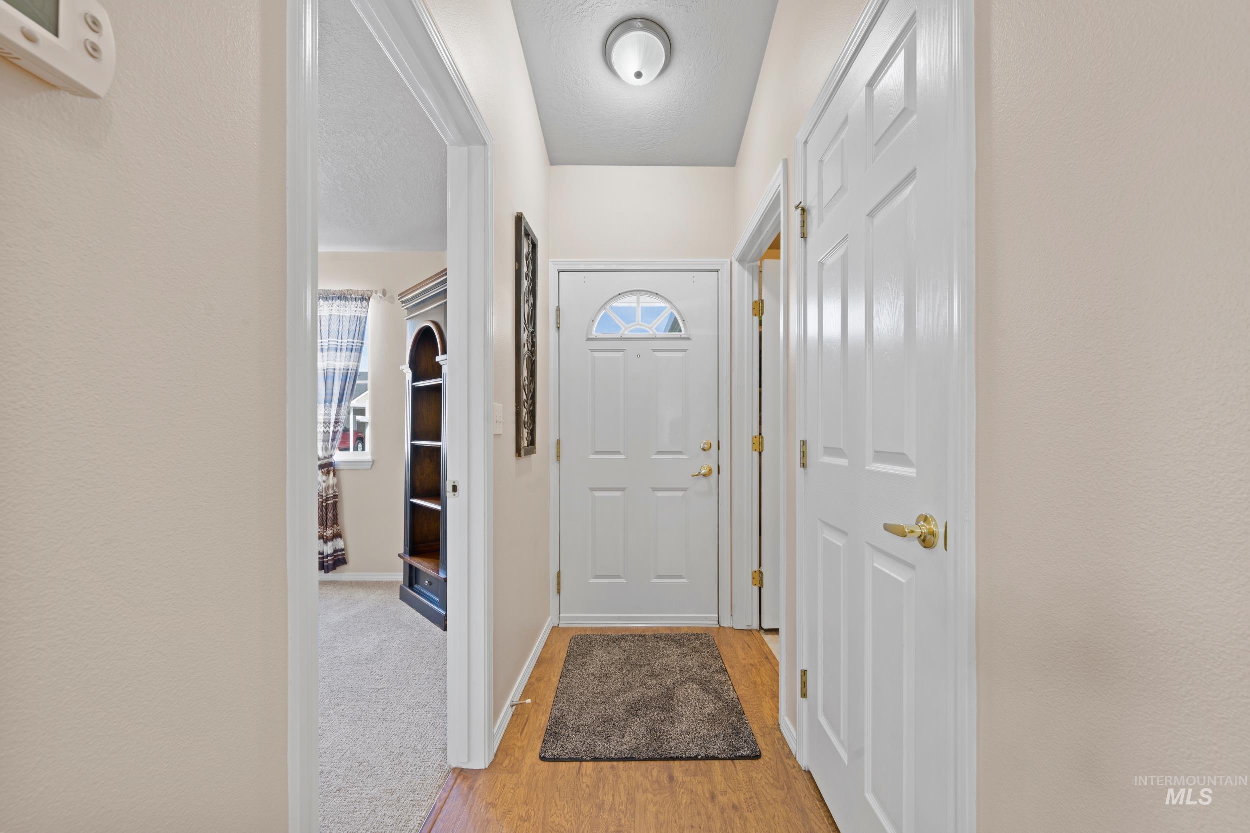 105 E Waterbury Ln, Meridian, Idaho 83646, 2 Bedrooms, 2 Bathrooms, Residential For Sale, Price $309,990,MLS 98962472