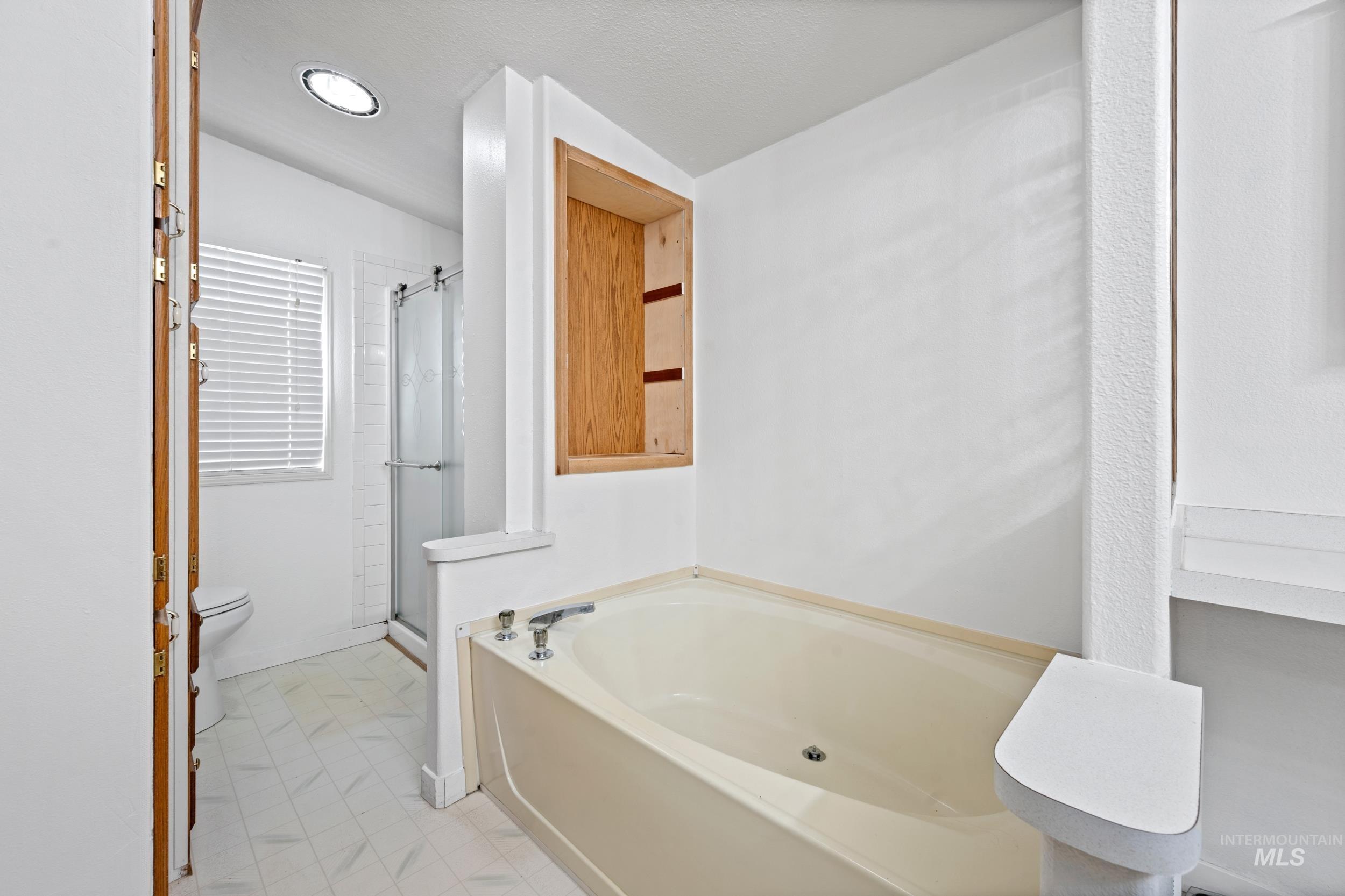 100 NW 16th St, Fruitland, Idaho 83619, 3 Bedrooms, 2 Bathrooms, Residential For Sale, Price $152,000,MLS 98962474