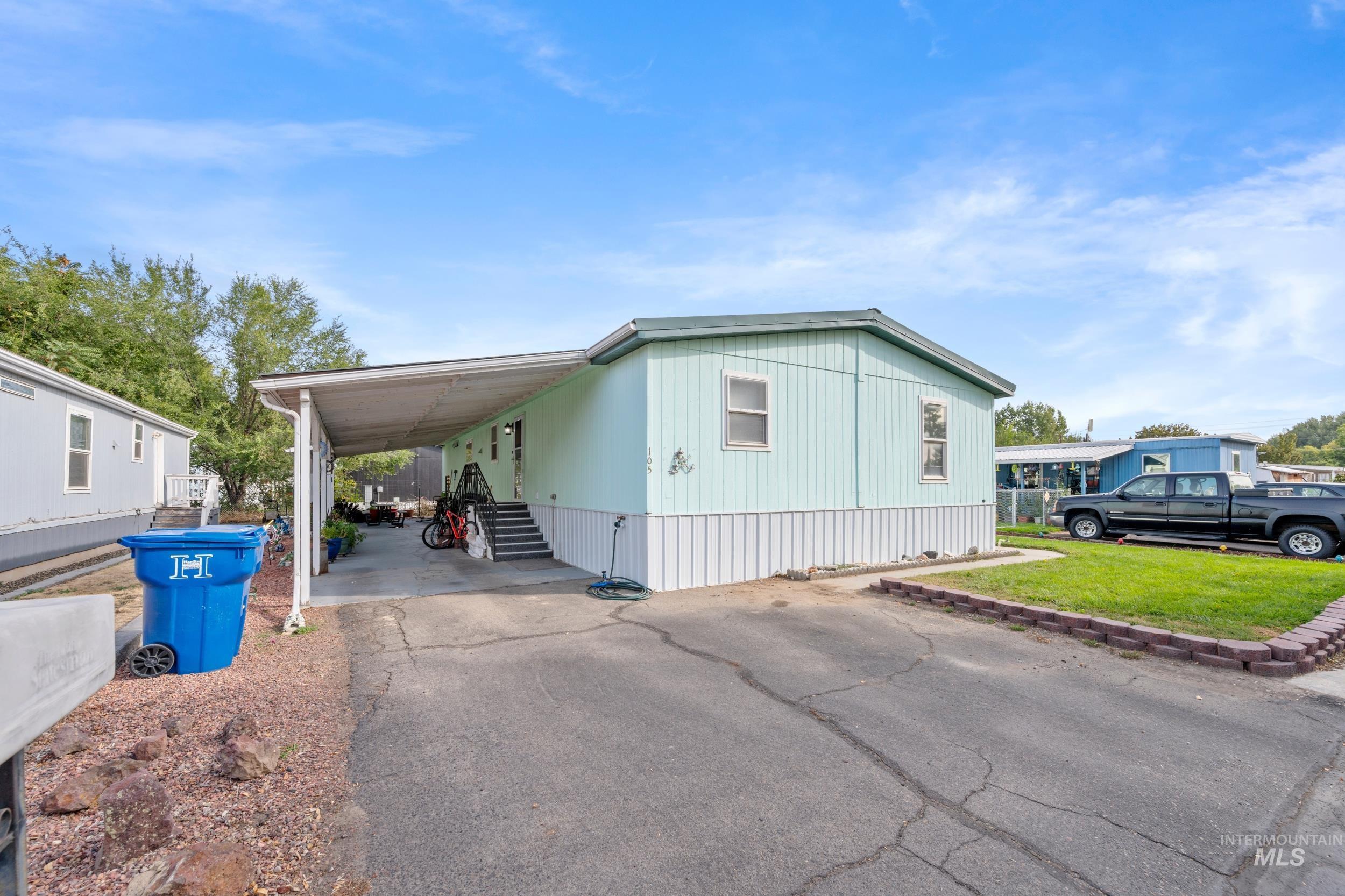 100 NW 16th St, Fruitland, Idaho 83619, 3 Bedrooms, 2 Bathrooms, Residential For Sale, Price $152,000,MLS 98962474