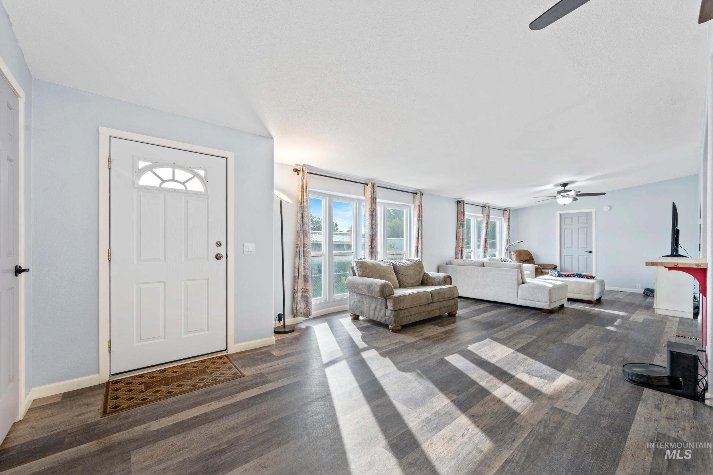 100 NW 16th St, Fruitland, Idaho 83619, 3 Bedrooms, 2 Bathrooms, Residential For Sale, Price $152,000,MLS 98962474