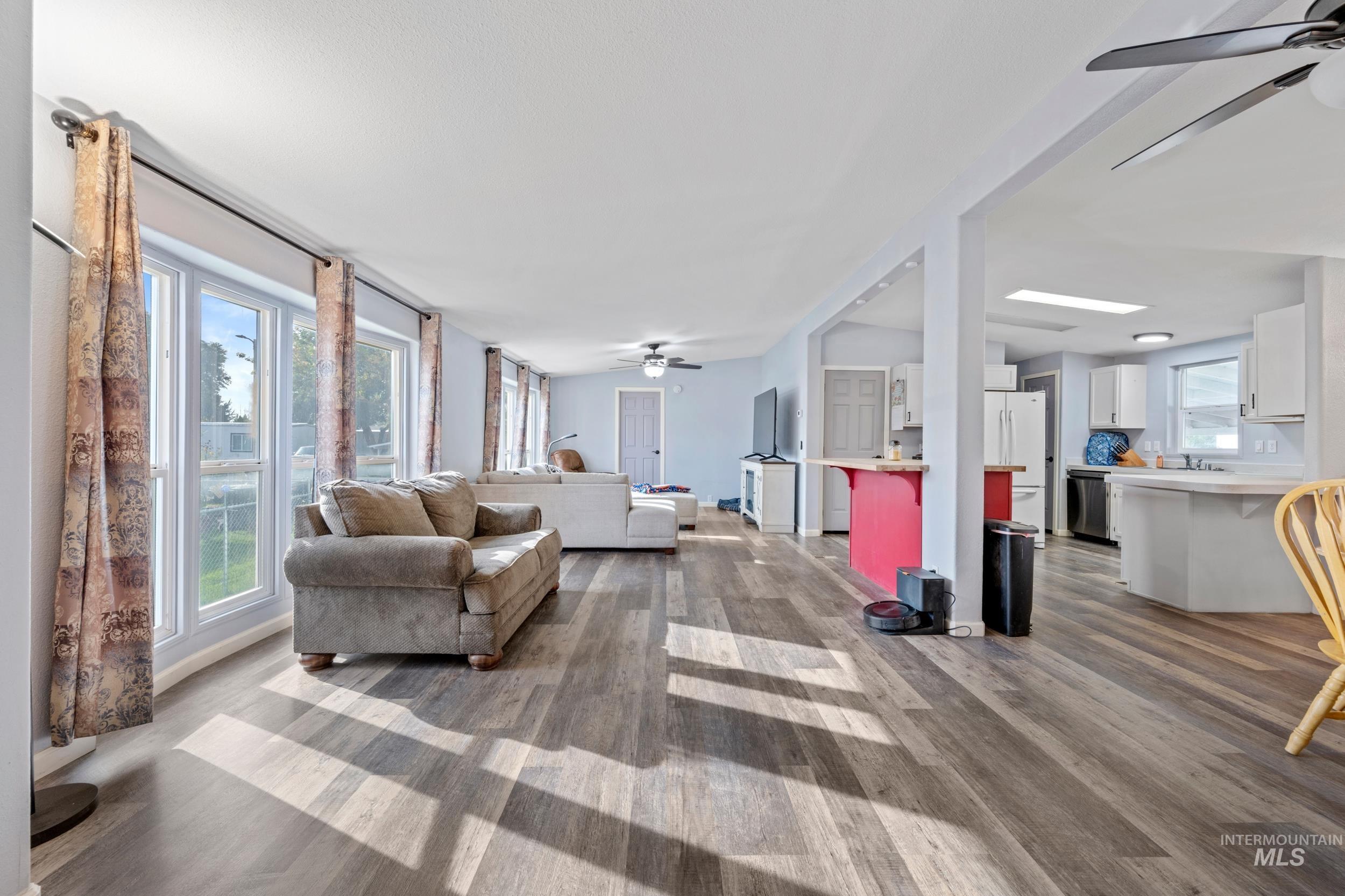 100 NW 16th St, Fruitland, Idaho 83619, 3 Bedrooms, 2 Bathrooms, Residential For Sale, Price $152,000,MLS 98962474