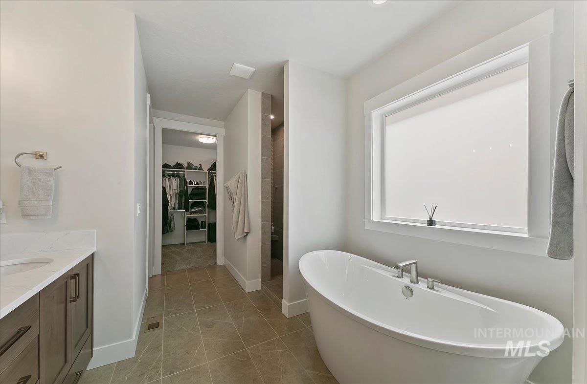 4603 S Hennessy Ave, Meridian, Idaho 83642-1020, 3 Bedrooms, 2 Bathrooms, Residential For Sale, Price $597,900,MLS 98962478