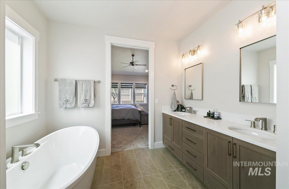 4603 S Hennessy Ave, Meridian, Idaho 83642-1020, 3 Bedrooms, 2 Bathrooms, Residential For Sale, Price $597,900,MLS 98962478