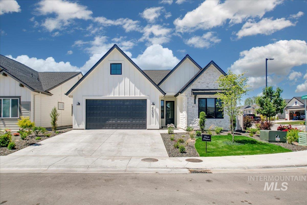 4603 S Hennessy Ave, Meridian, Idaho 83642-1020, 3 Bedrooms, 2 Bathrooms, Residential For Sale, Price $597,900,MLS 98962478