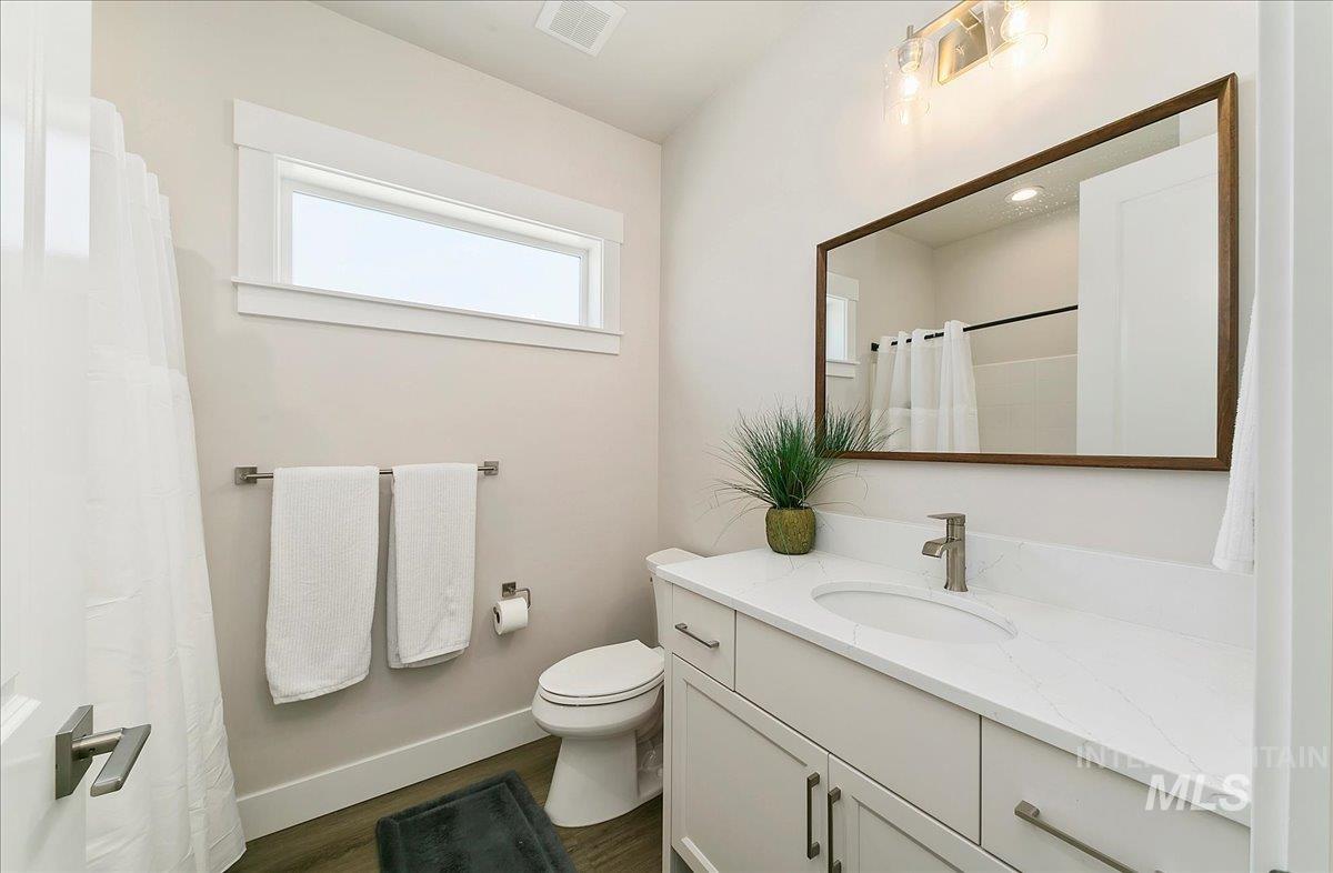 4603 S Hennessy Ave, Meridian, Idaho 83642-1020, 3 Bedrooms, 2 Bathrooms, Residential For Sale, Price $597,900,MLS 98962478