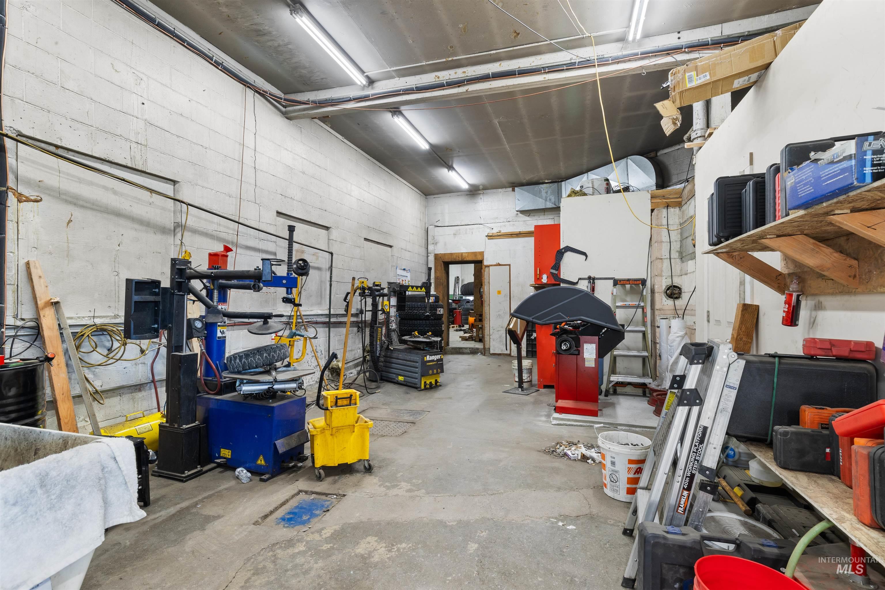 519 Diagonal Street, Clarkston, Washington 99403, Business/Commercial For Sale, Price $102,000,MLS 98962492