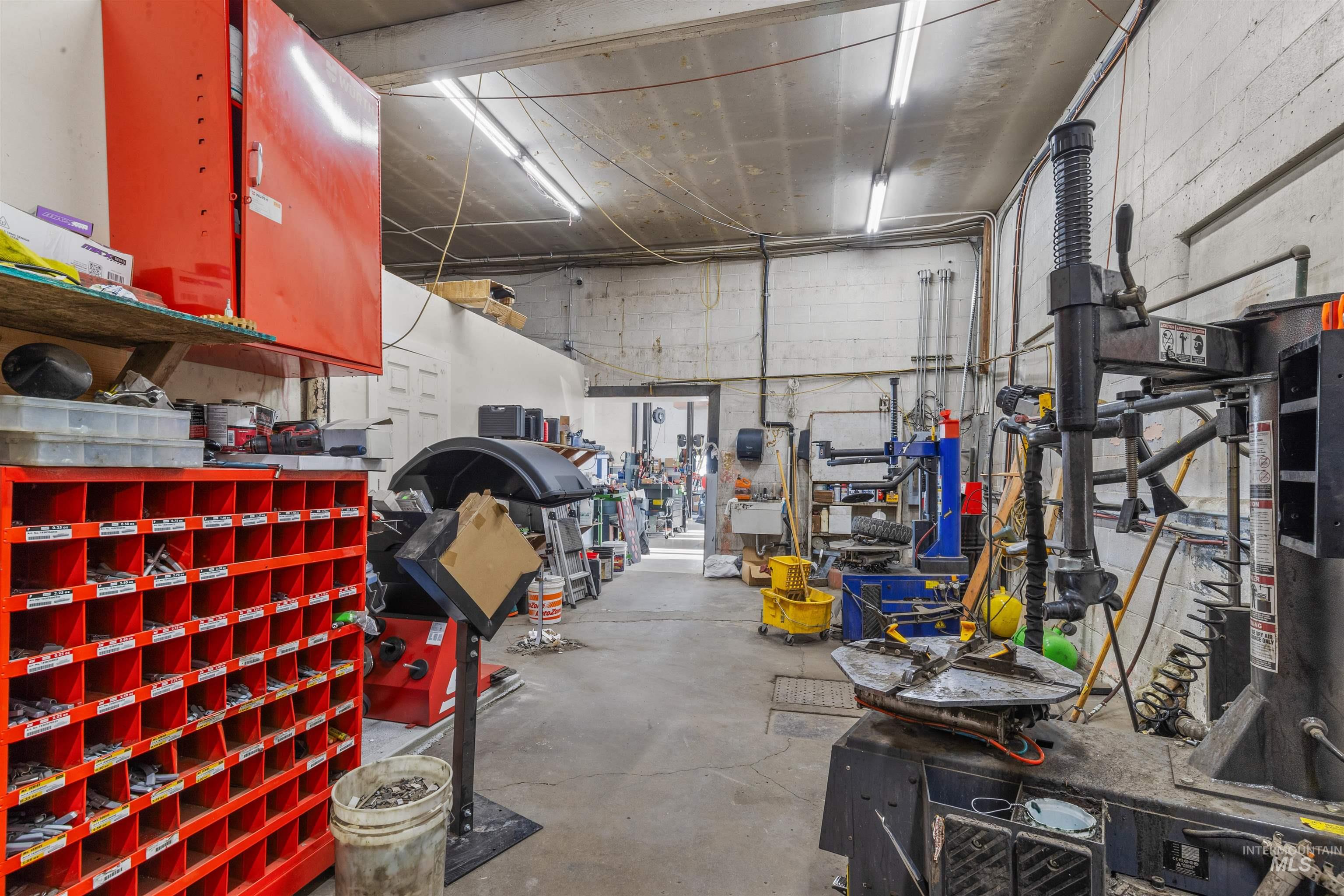 519 Diagonal Street, Clarkston, Washington 99403, Business/Commercial For Sale, Price $84,000,MLS 98962492