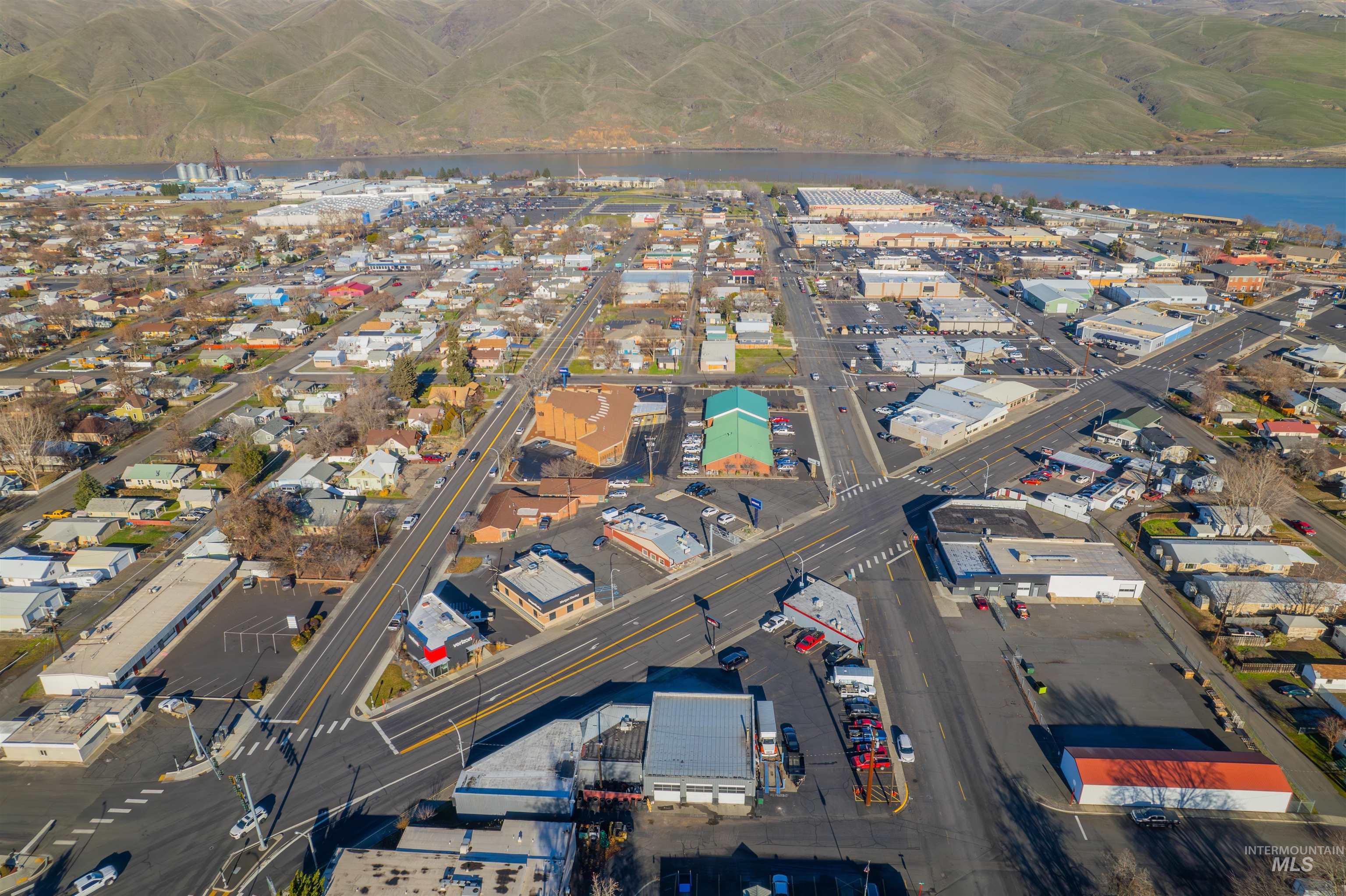 519 Diagonal Street, Clarkston, Washington 99403, Business/Commercial For Sale, Price $84,000,MLS 98962492