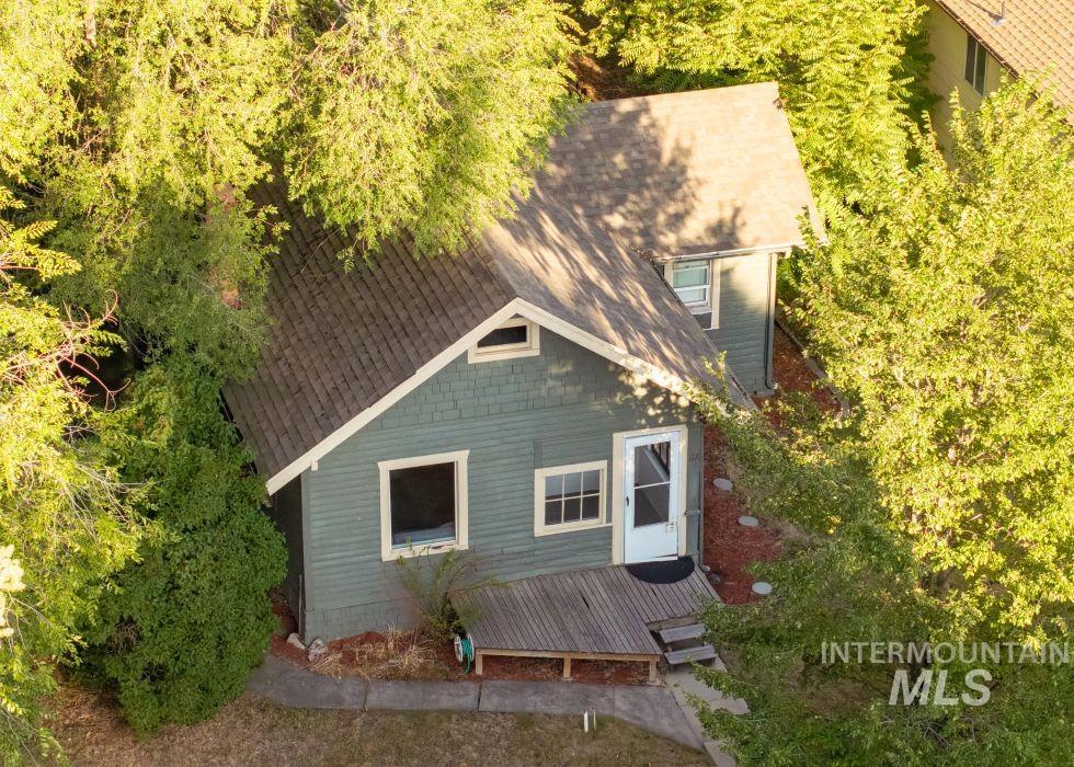 112 S Asbury, Moscow, Idaho 83843, 2 Bedrooms, 1 Bathroom, Residential For Sale, Price $325,000,MLS 98962505