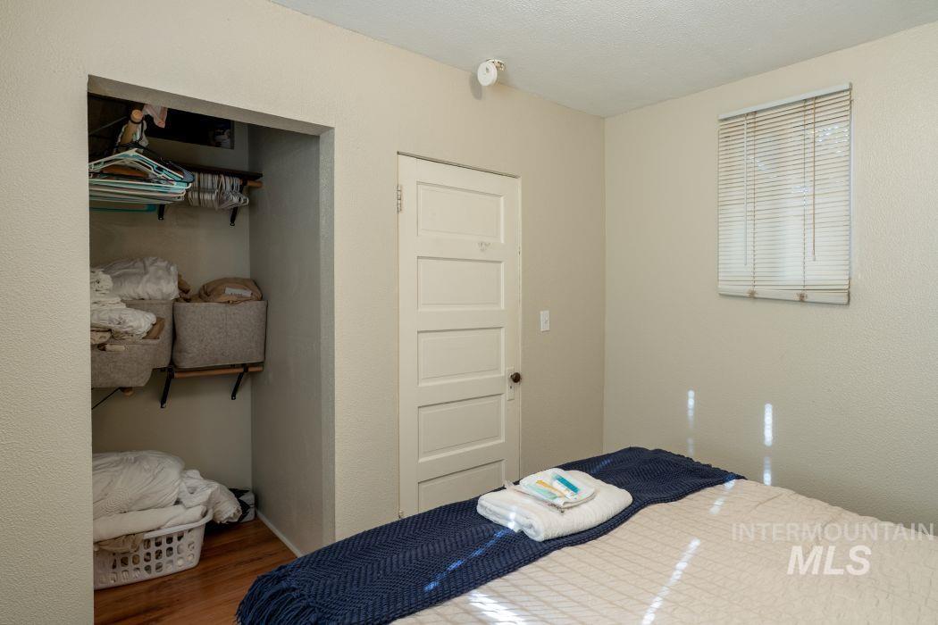 112 S Asbury, Moscow, Idaho 83843, 2 Bedrooms, 1 Bathroom, Residential For Sale, Price $325,000,MLS 98962505