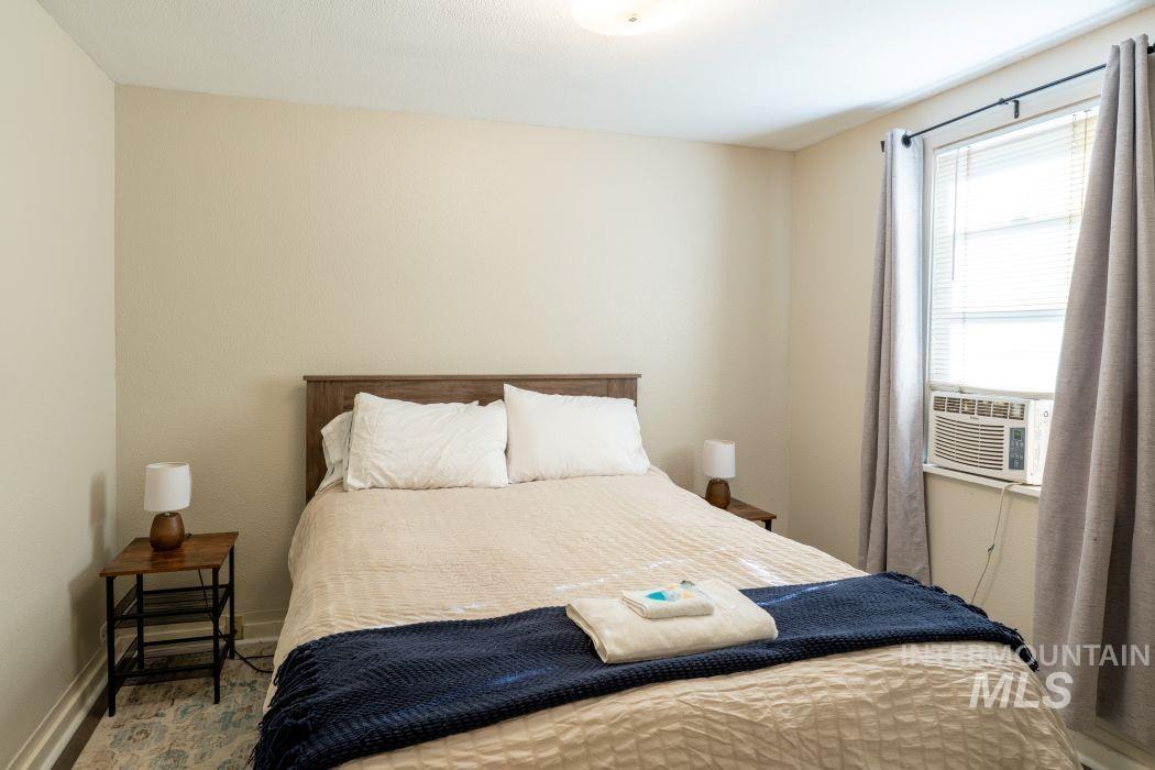 112 S Asbury, Moscow, Idaho 83843, 2 Bedrooms, 1 Bathroom, Residential For Sale, Price $325,000,MLS 98962505