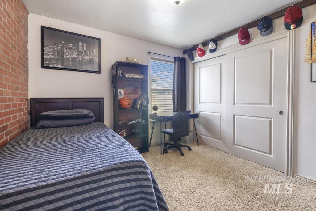 2750 W Joshua, Twin Falls, Idaho 83301, 4 Bedrooms, 2 Bathrooms, Residential For Sale, Price $444,000,MLS 98962508