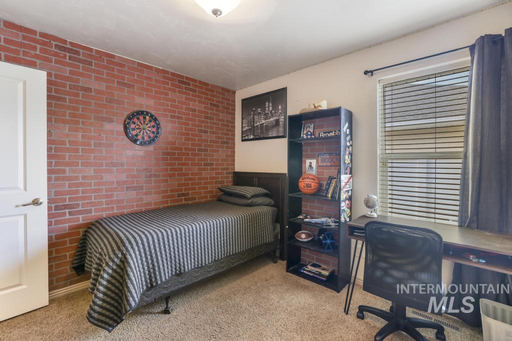 2750 W Joshua, Twin Falls, Idaho 83301, 4 Bedrooms, 2 Bathrooms, Residential For Sale, Price $444,000,MLS 98962508