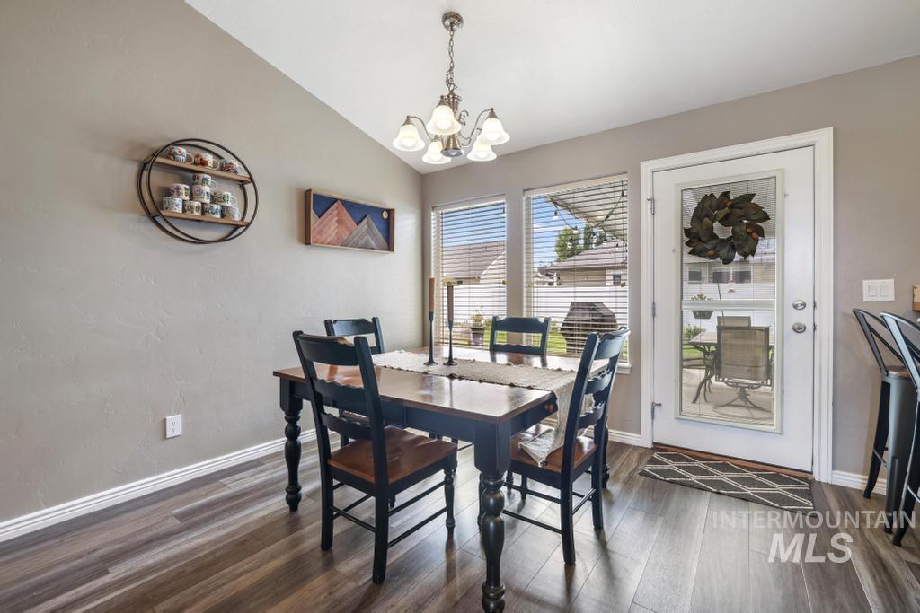 2750 W Joshua, Twin Falls, Idaho 83301, 4 Bedrooms, 2 Bathrooms, Residential For Sale, Price $444,000,MLS 98962508